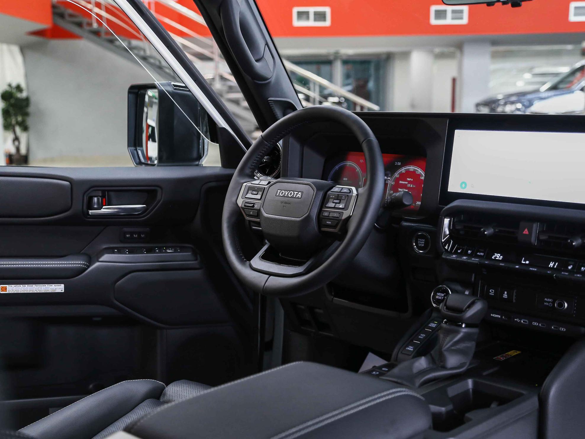 Toyota Land Cruiser Prado 2026, белый, ДЦ Орехово