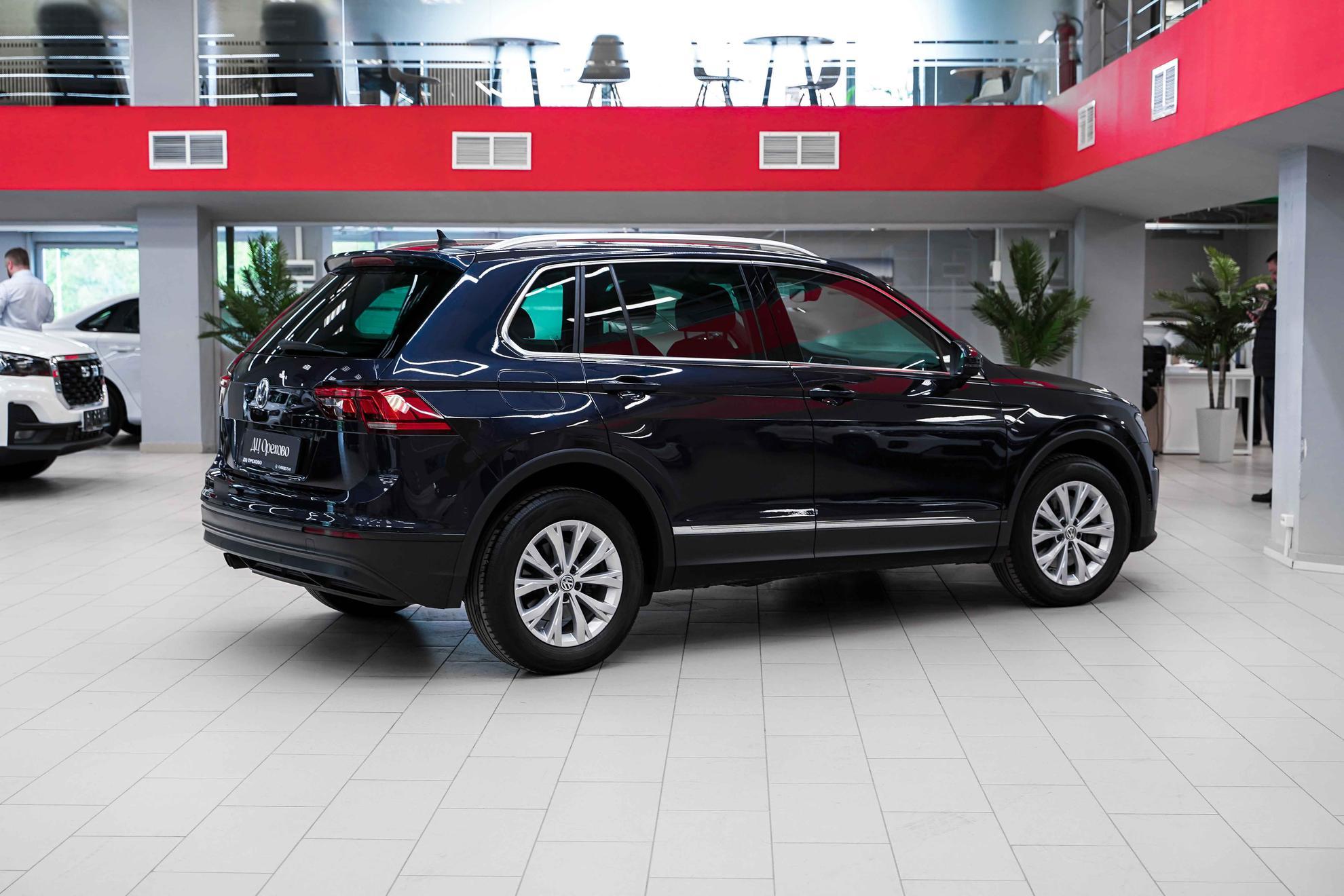 Volkswagen Tiguan 2017, синий, ДЦ Орехово