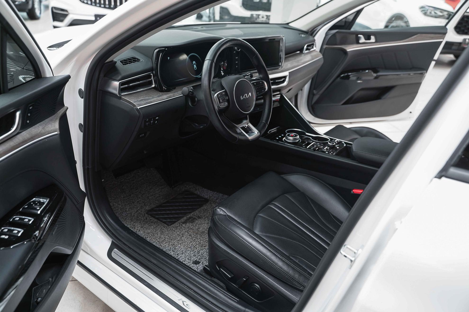 Kia K5 2021, белый, ДЦ Орехово
