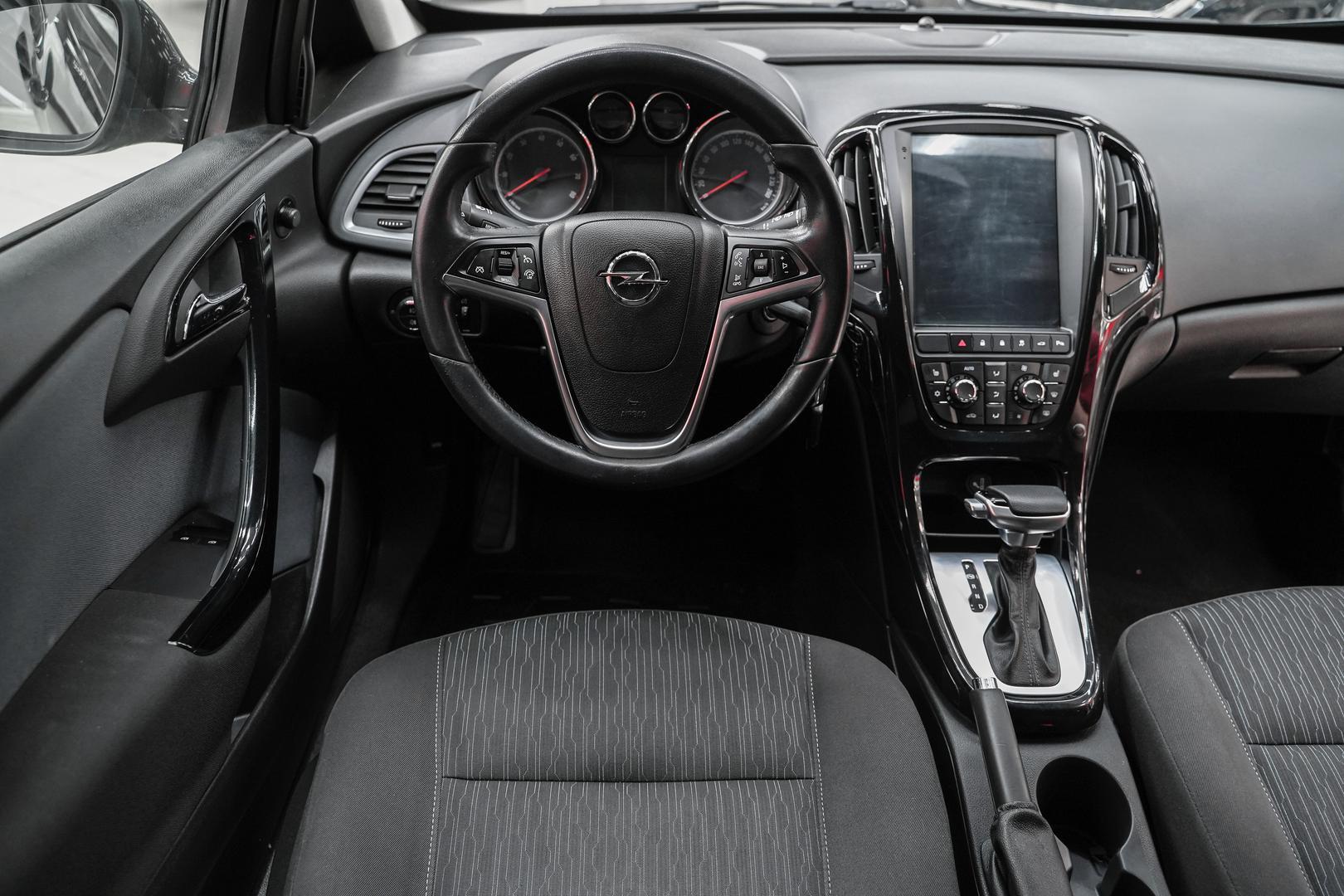 Opel Astra 2013, черный, ДЦ Орехово