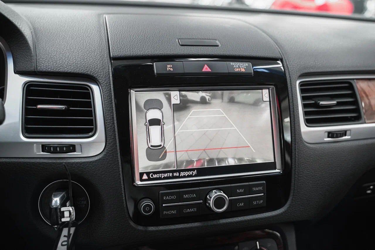 Volkswagen Touareg 2011, черный, ДЦ Орехово