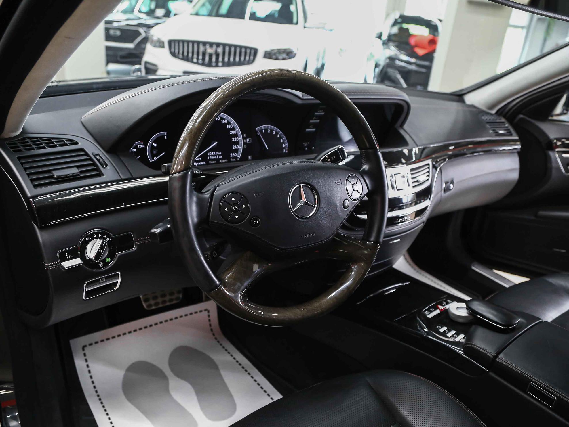 Mercedes-Benz S-Класс 2011, черный, ДЦ Орехово