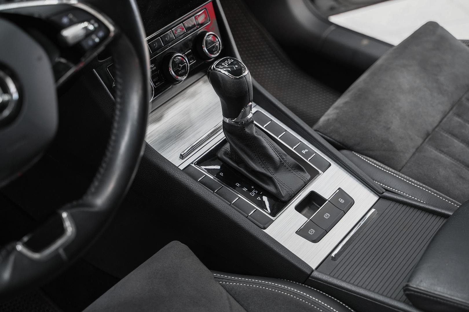 Skoda Superb 2021, серый, ДЦ Орехово