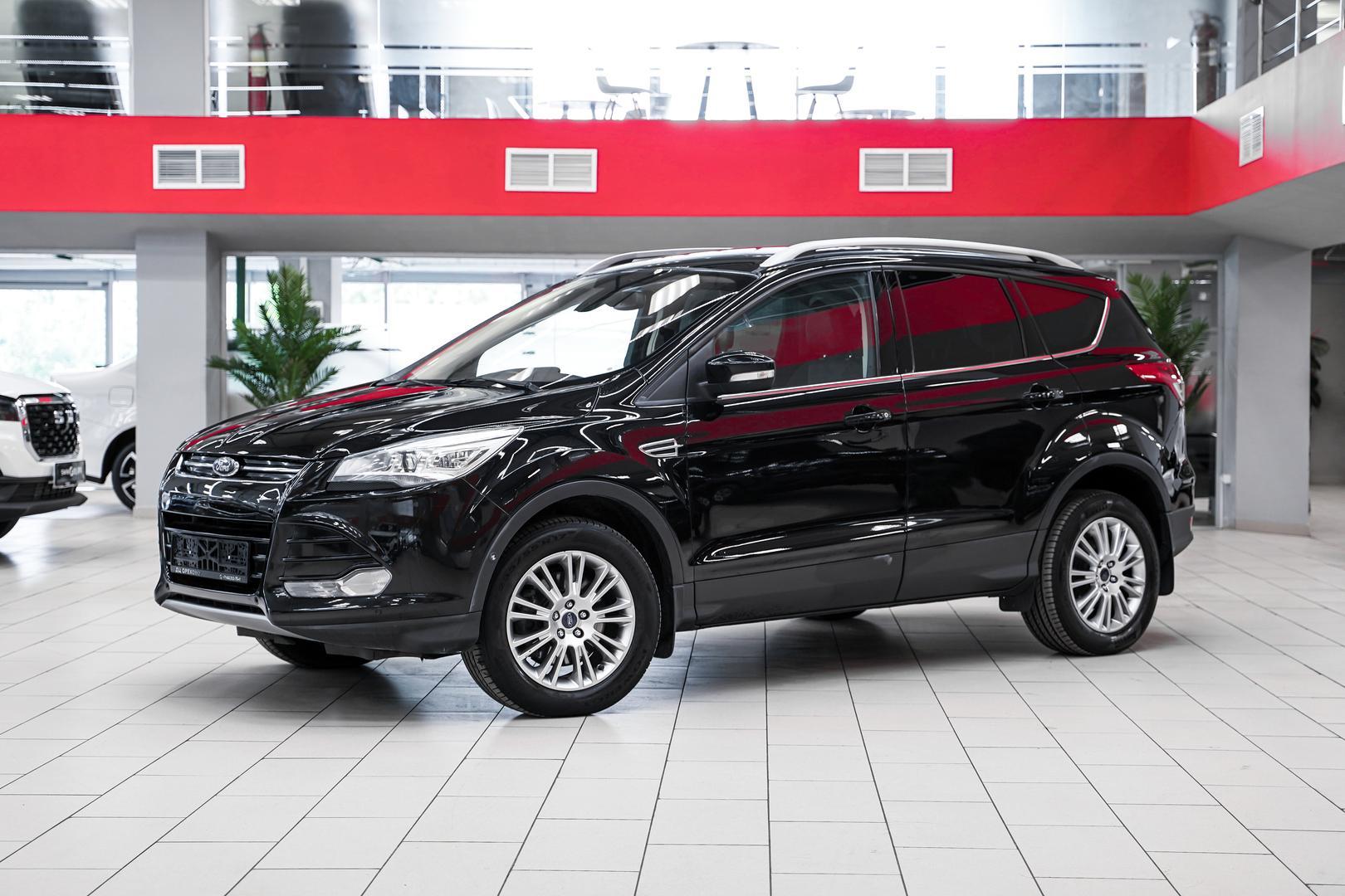 Ford Kuga 2015, черный, ДЦ Орехово