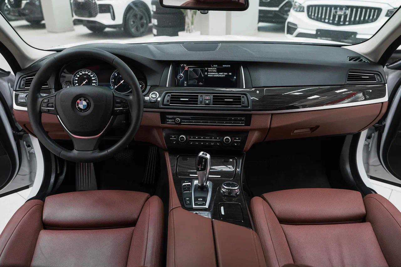 BMW 5 серии 2016, белый, ДЦ Орехово