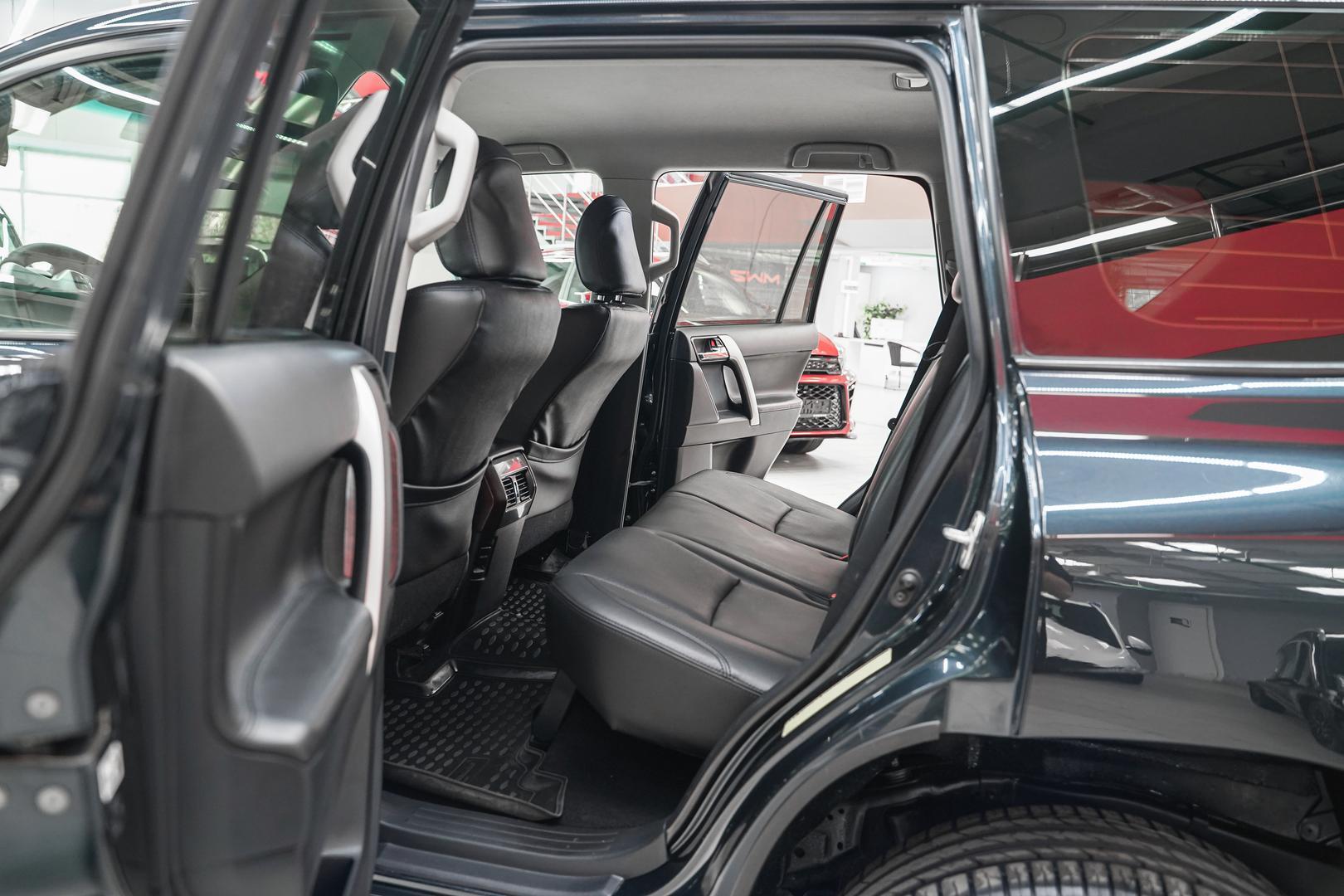 Toyota Land Cruiser Prado 2014, серый, ДЦ Орехово