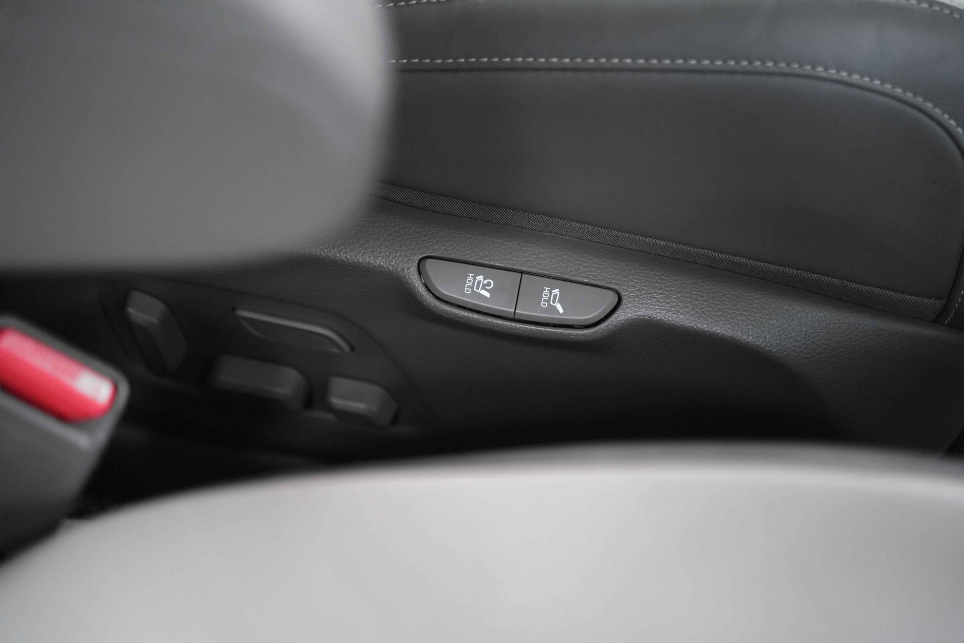 Kia Carnival 2023, черный, ДЦ Орехово