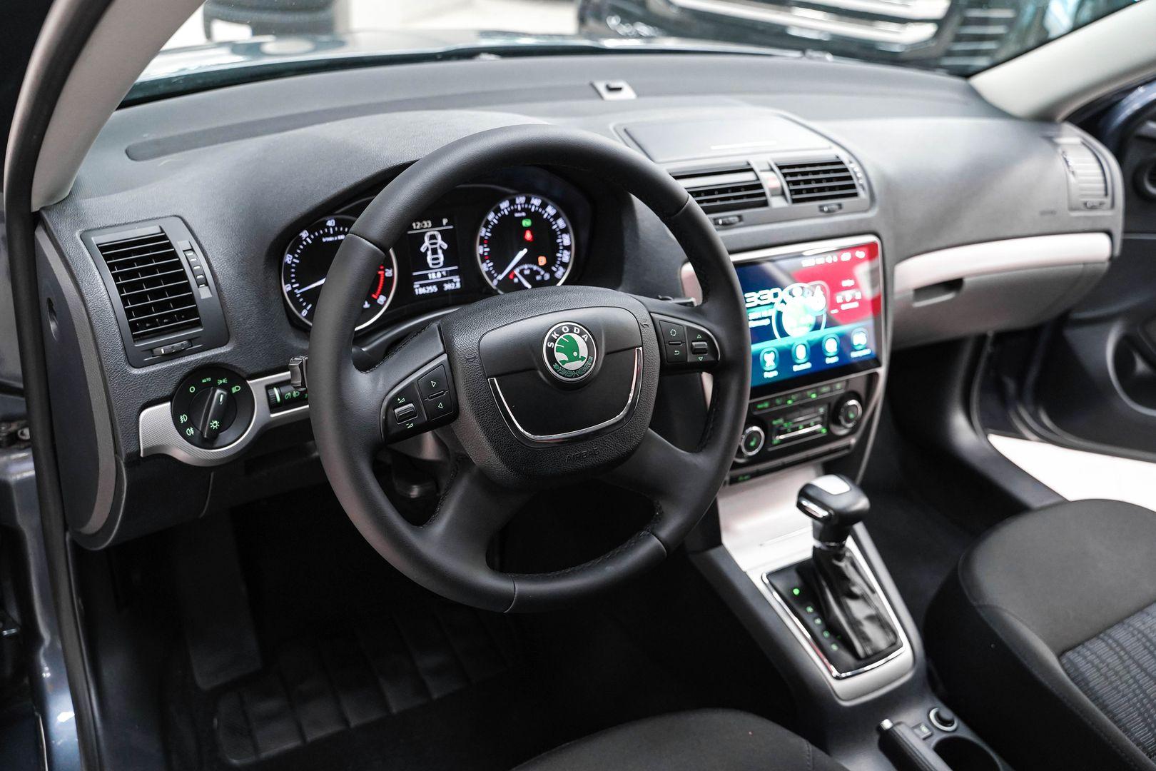 Skoda Octavia 2011, серый, ДЦ Орехово