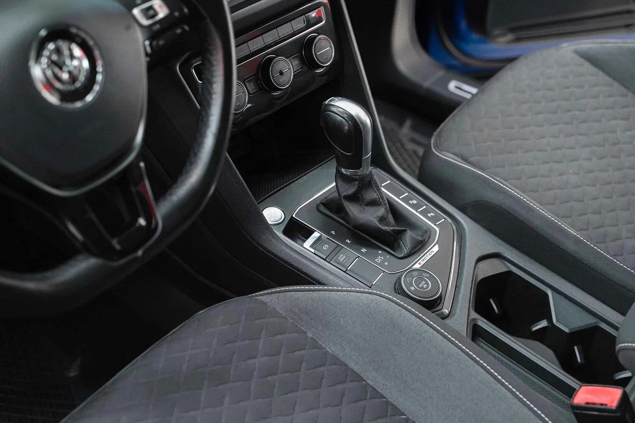 Volkswagen Tiguan 2018, синий, ДЦ Орехово