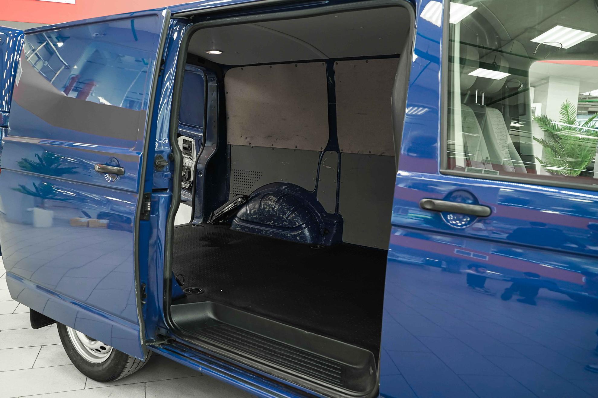 Volkswagen Transporter 2011, синий, ДЦ Орехово