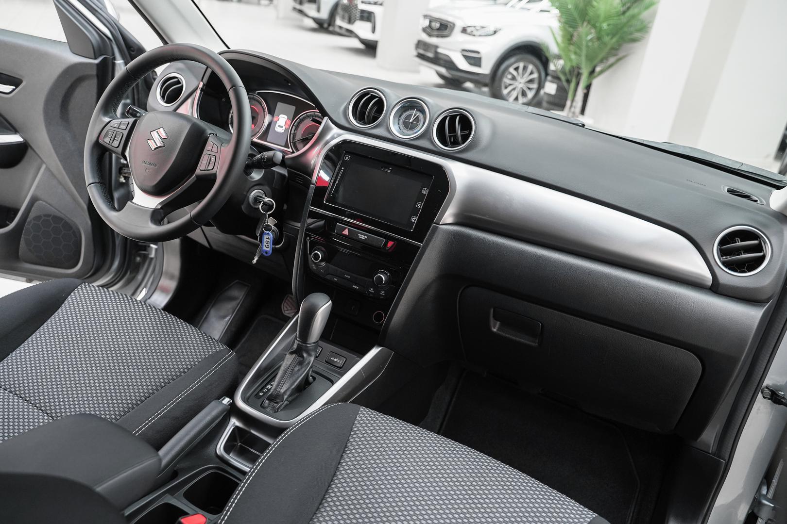 Suzuki Vitara 2020, серый, ДЦ Орехово