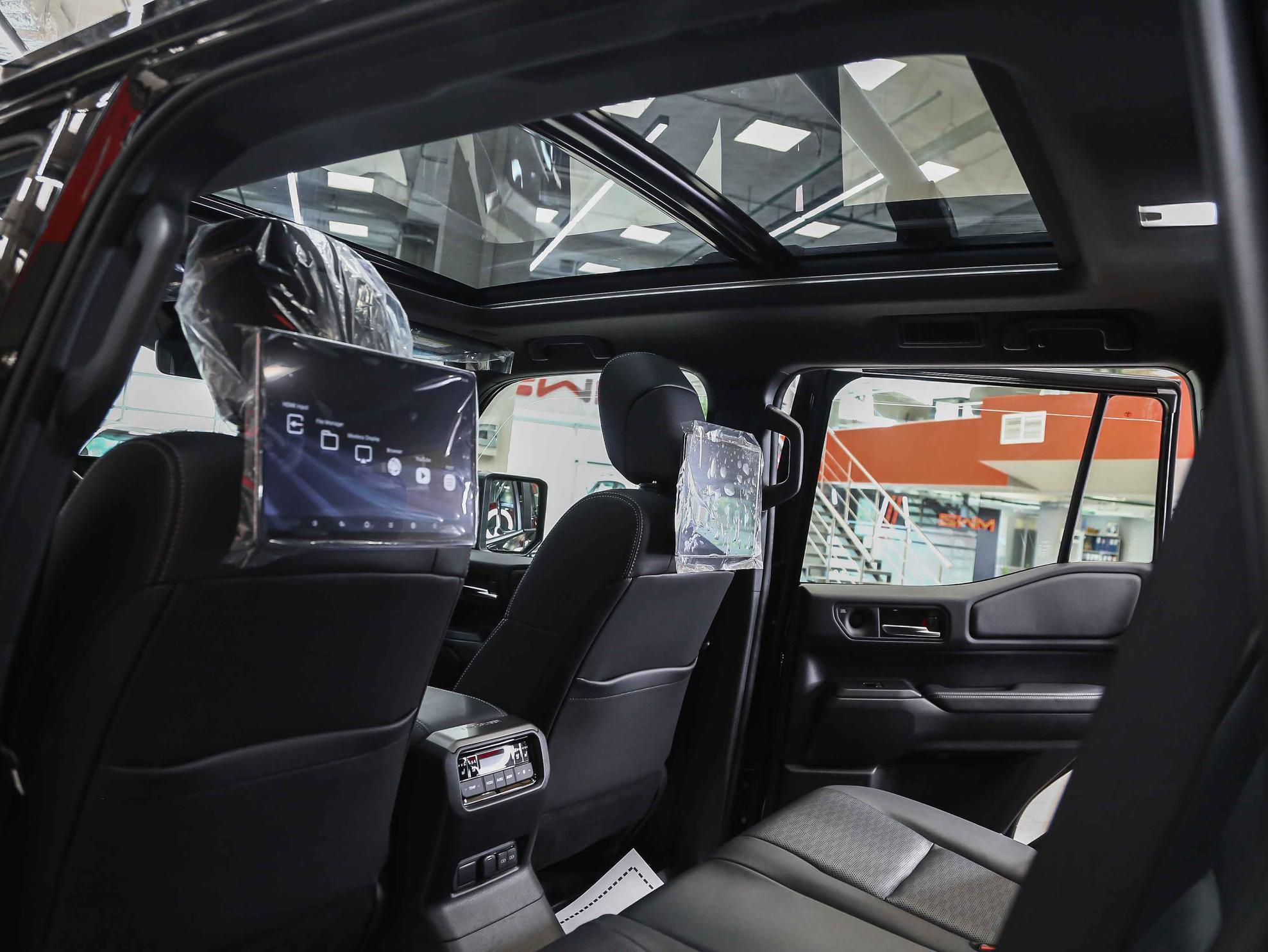 Toyota Land Cruiser Prado 2026, черный, ДЦ Орехово