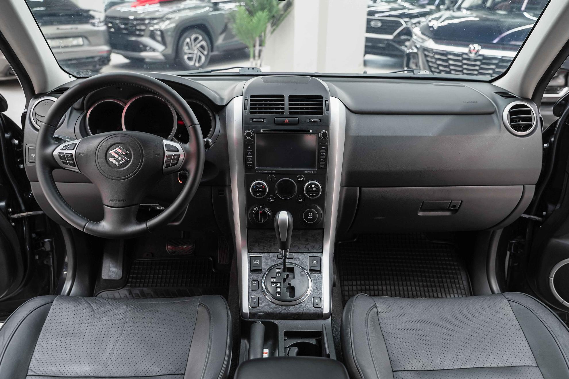 Suzuki Grand Vitara 2013, черный, ДЦ Орехово