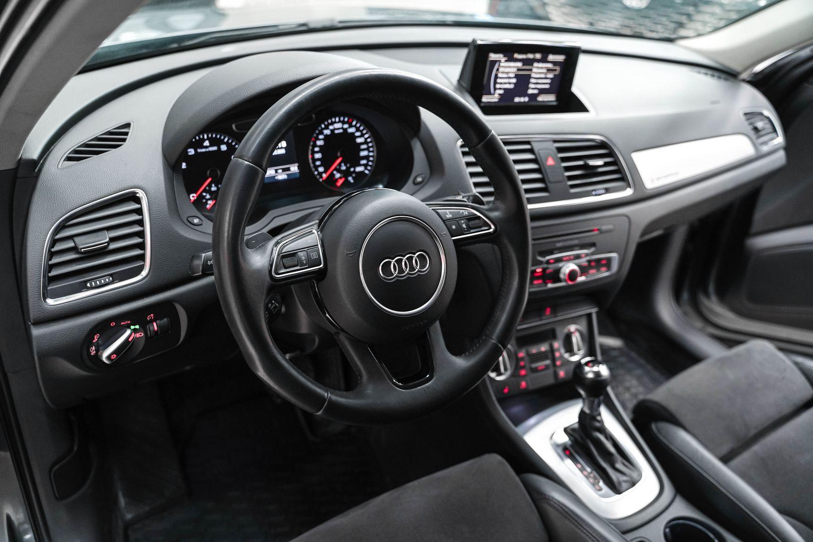 Audi Q3 2011, серый, ДЦ Орехово