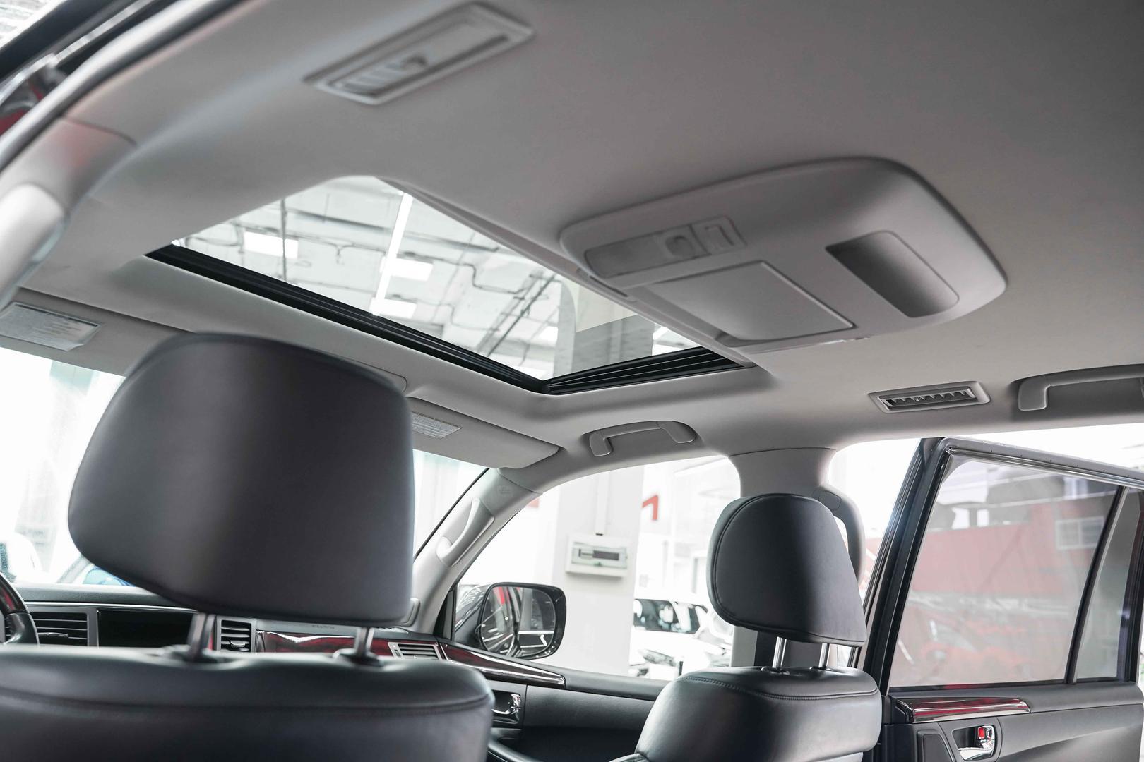Lexus LX 2011, черный, ДЦ Орехово