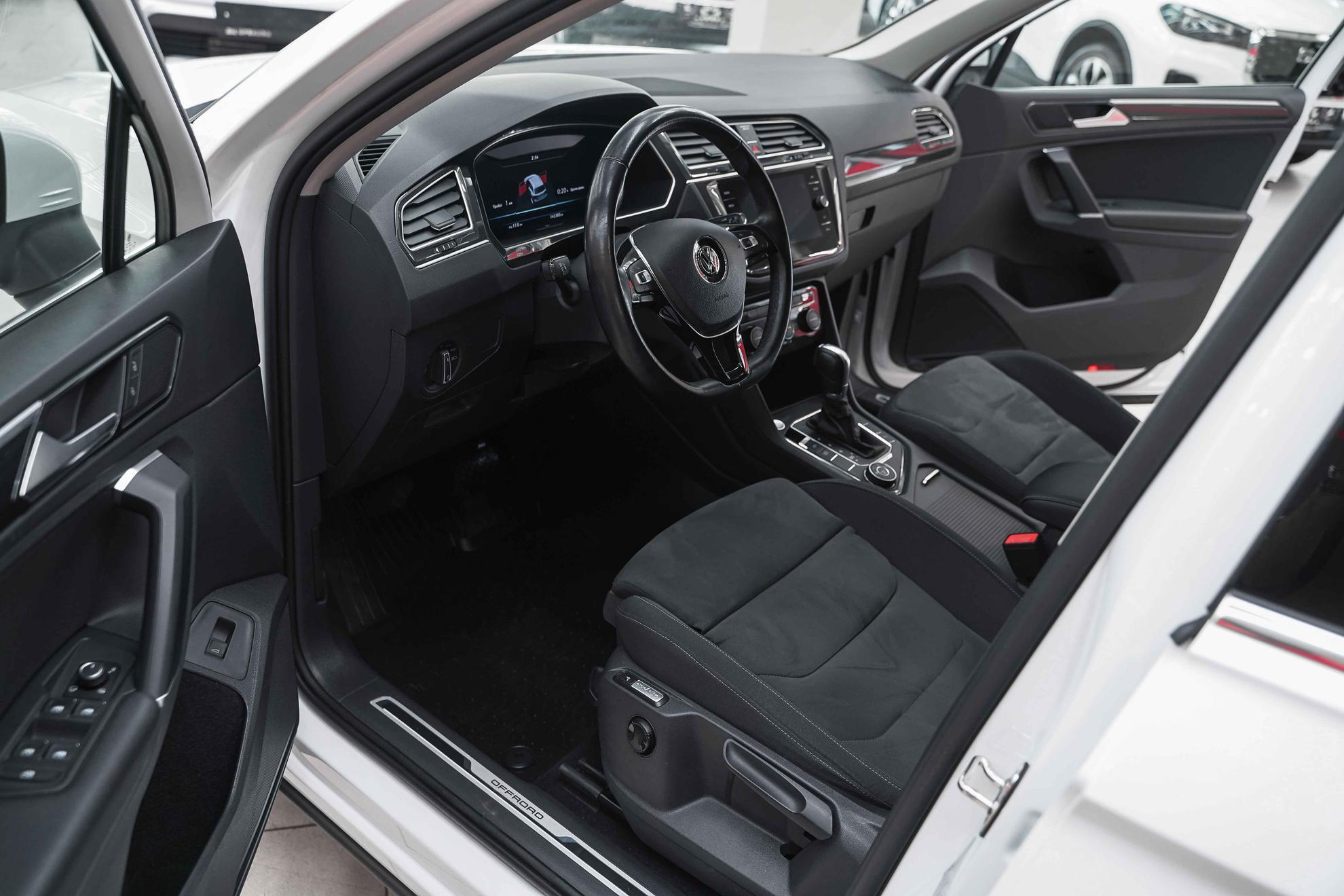 Volkswagen Tiguan 2018, белый, ДЦ Орехово