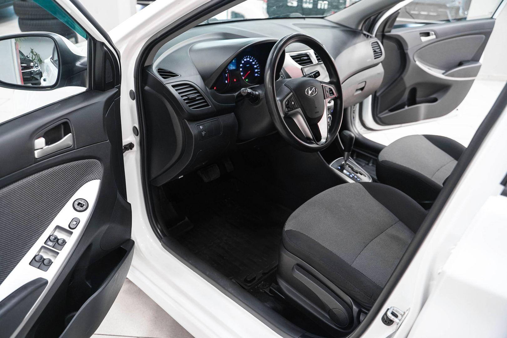 Hyundai Solaris 2013, белый, ДЦ Орехово