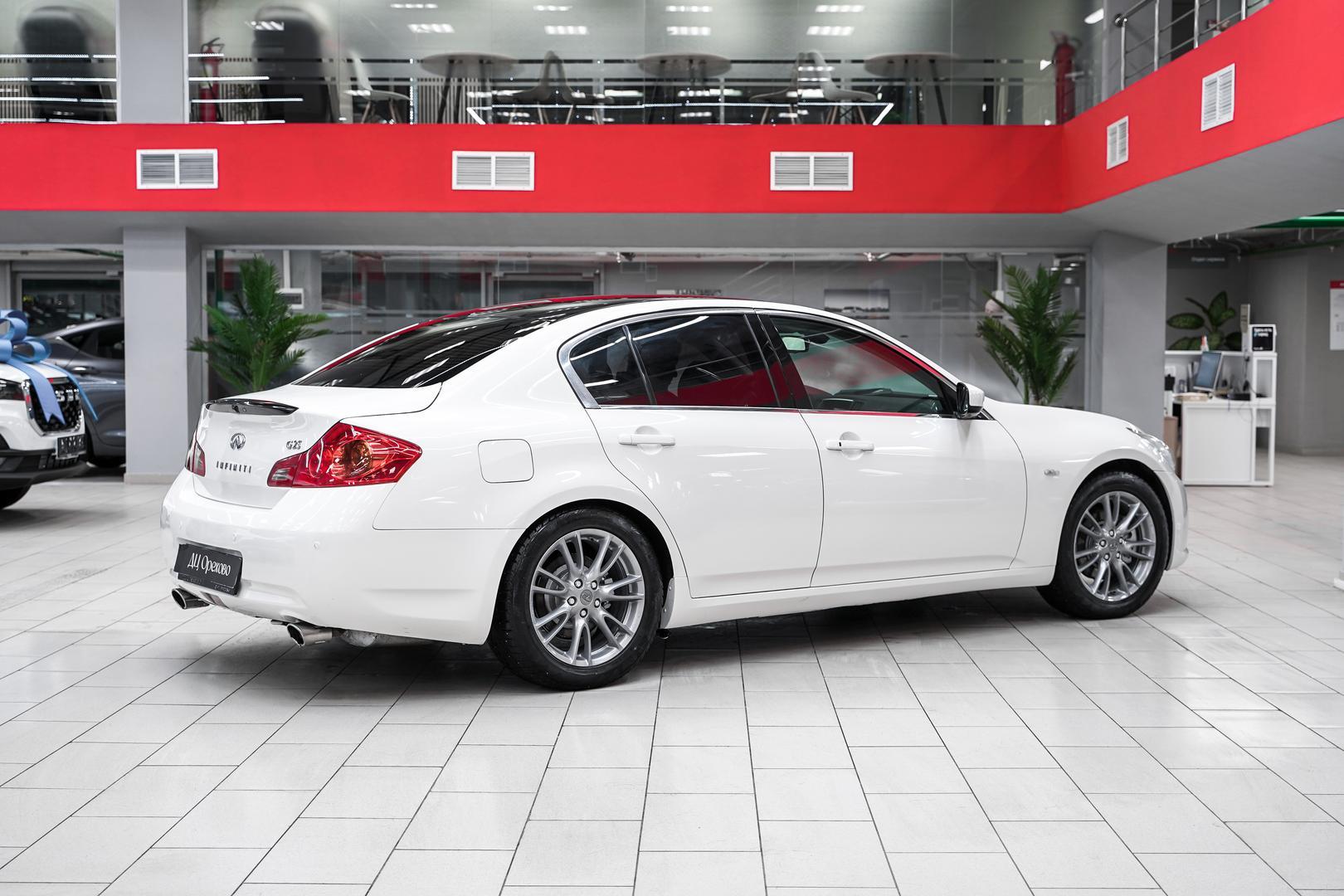 Infiniti G 2012, белый, ДЦ Орехово