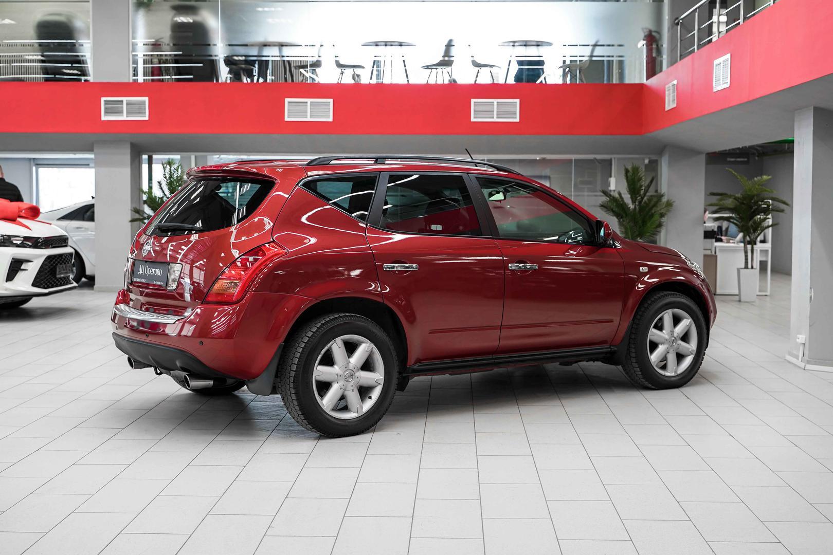 Nissan Murano 2006, красный, ДЦ Орехово