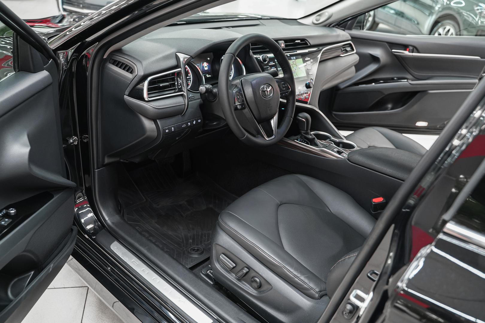 Toyota Camry 2018, черный, ДЦ Орехово