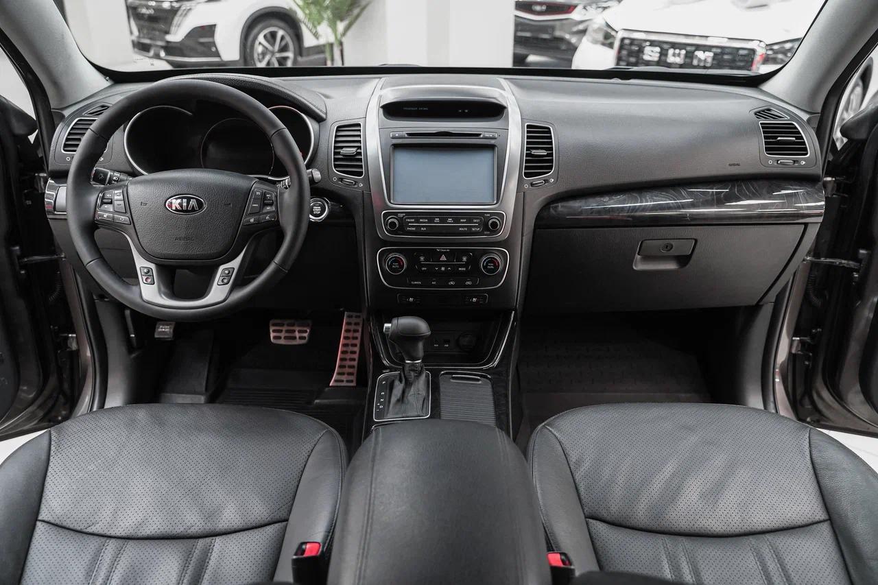 Kia Sorento 2013, бежевый, ДЦ Орехово