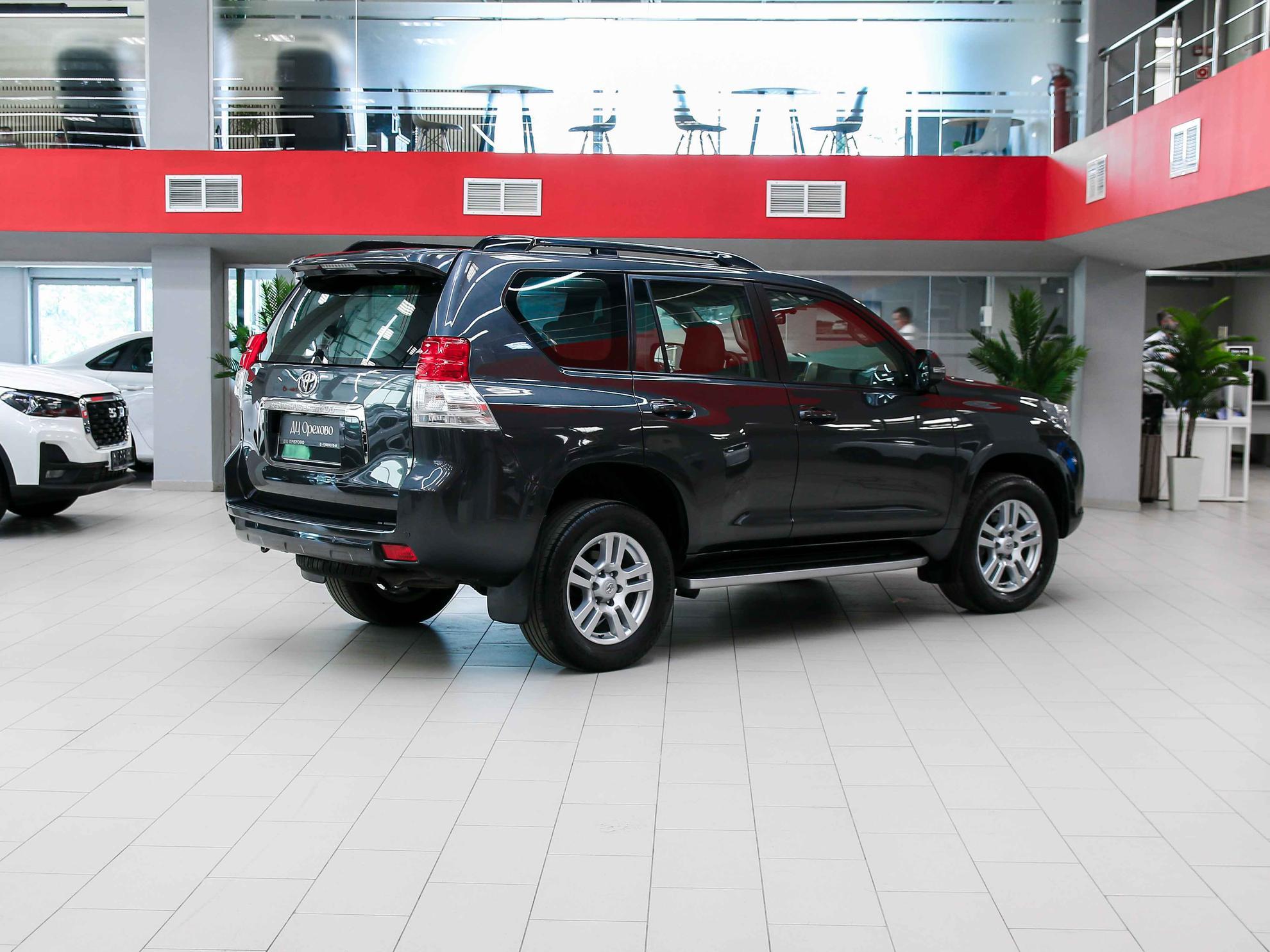 Toyota Land Cruiser Prado 2011, серый, ДЦ Орехово