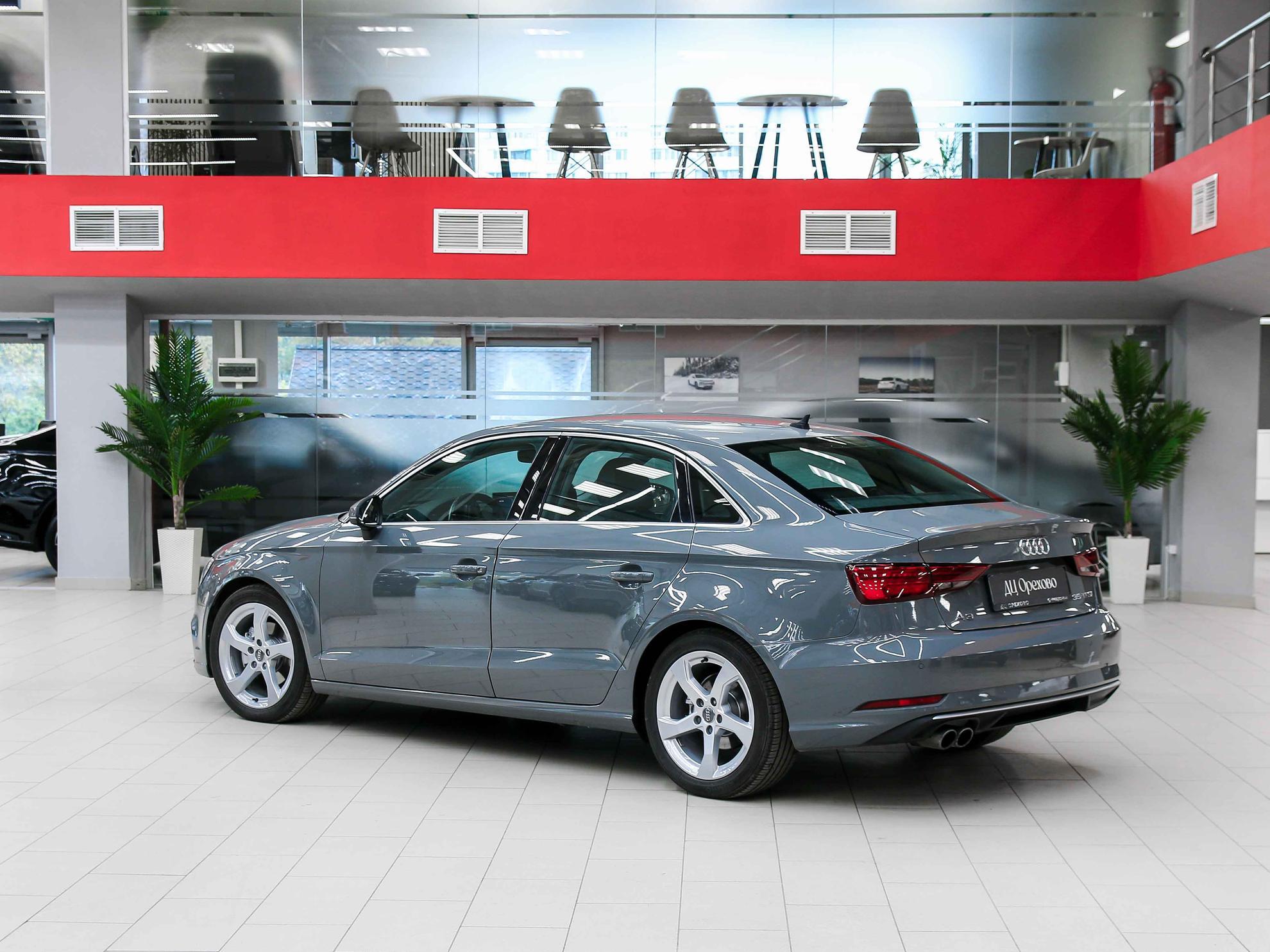 Audi A3 2018, серый, ДЦ Орехово