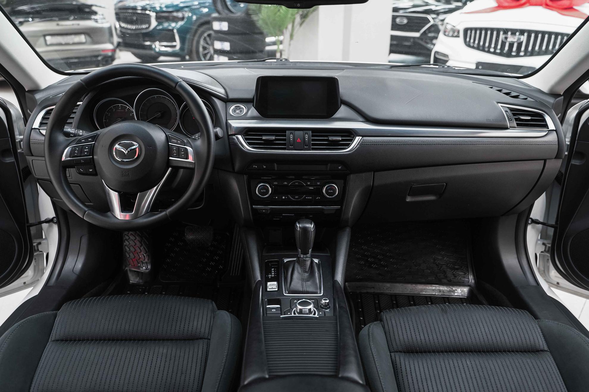 Mazda 6 2015, белый, ДЦ Орехово