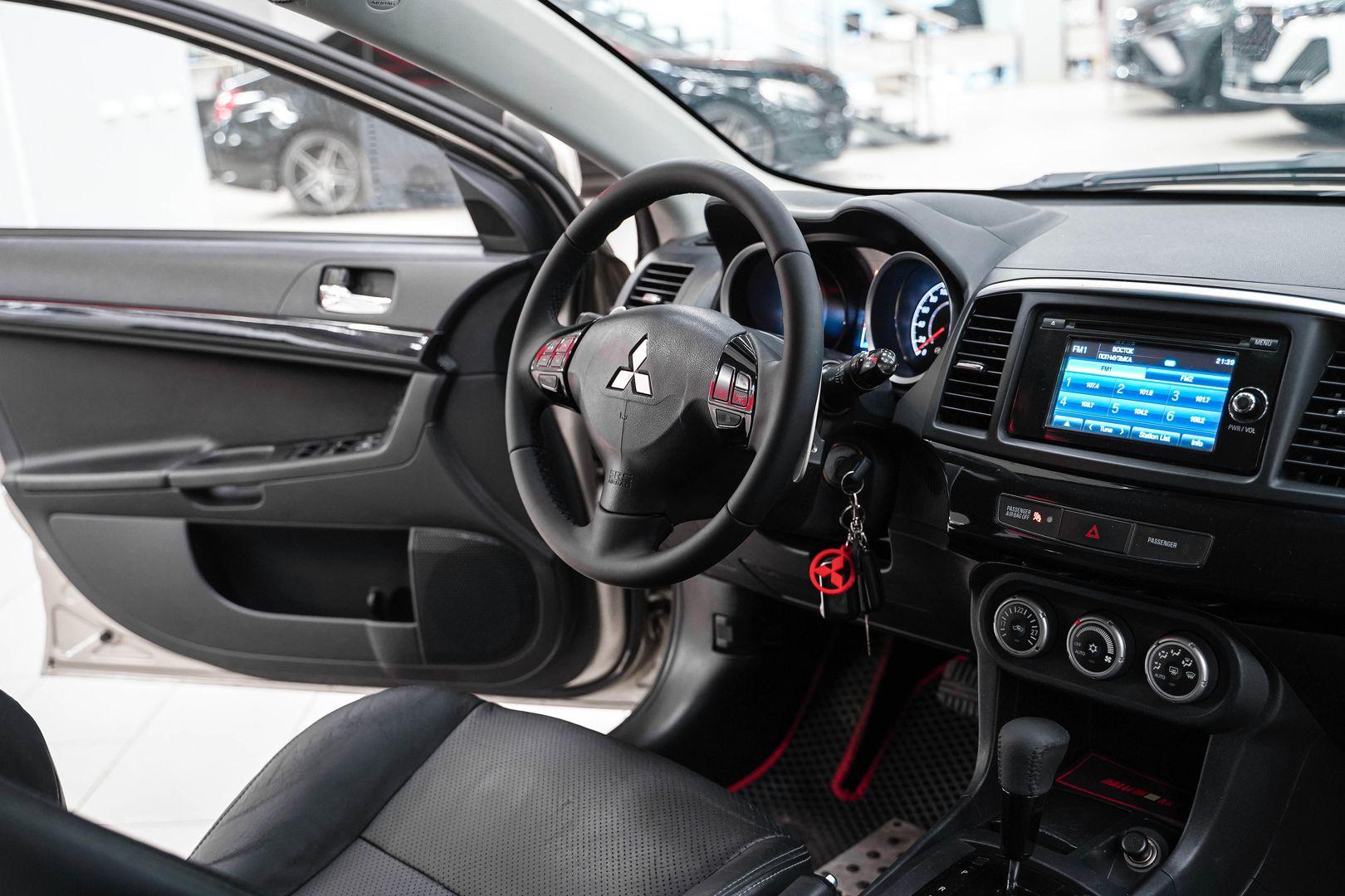 Mitsubishi Lancer 2008, бежевый, ДЦ Орехово