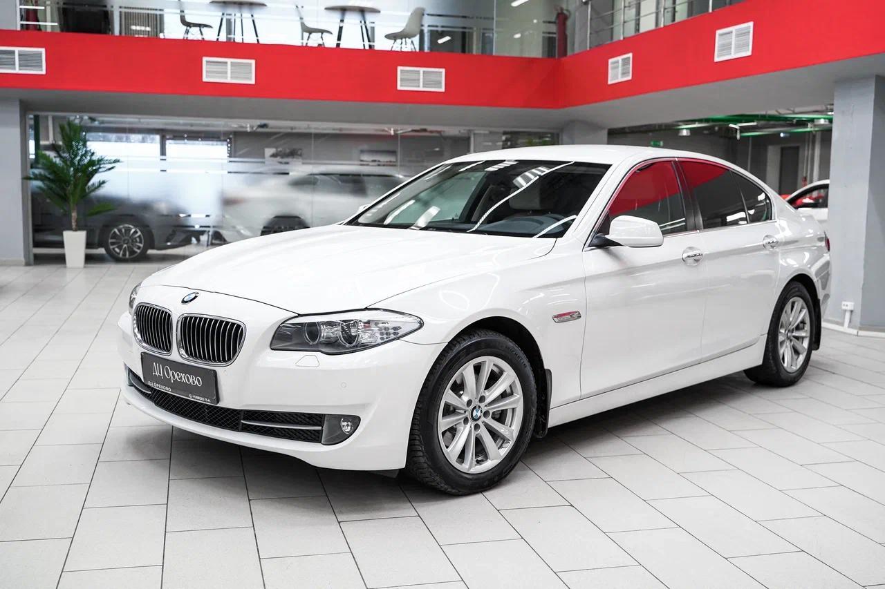 BMW 5 серии 2013, белый, ДЦ Орехово