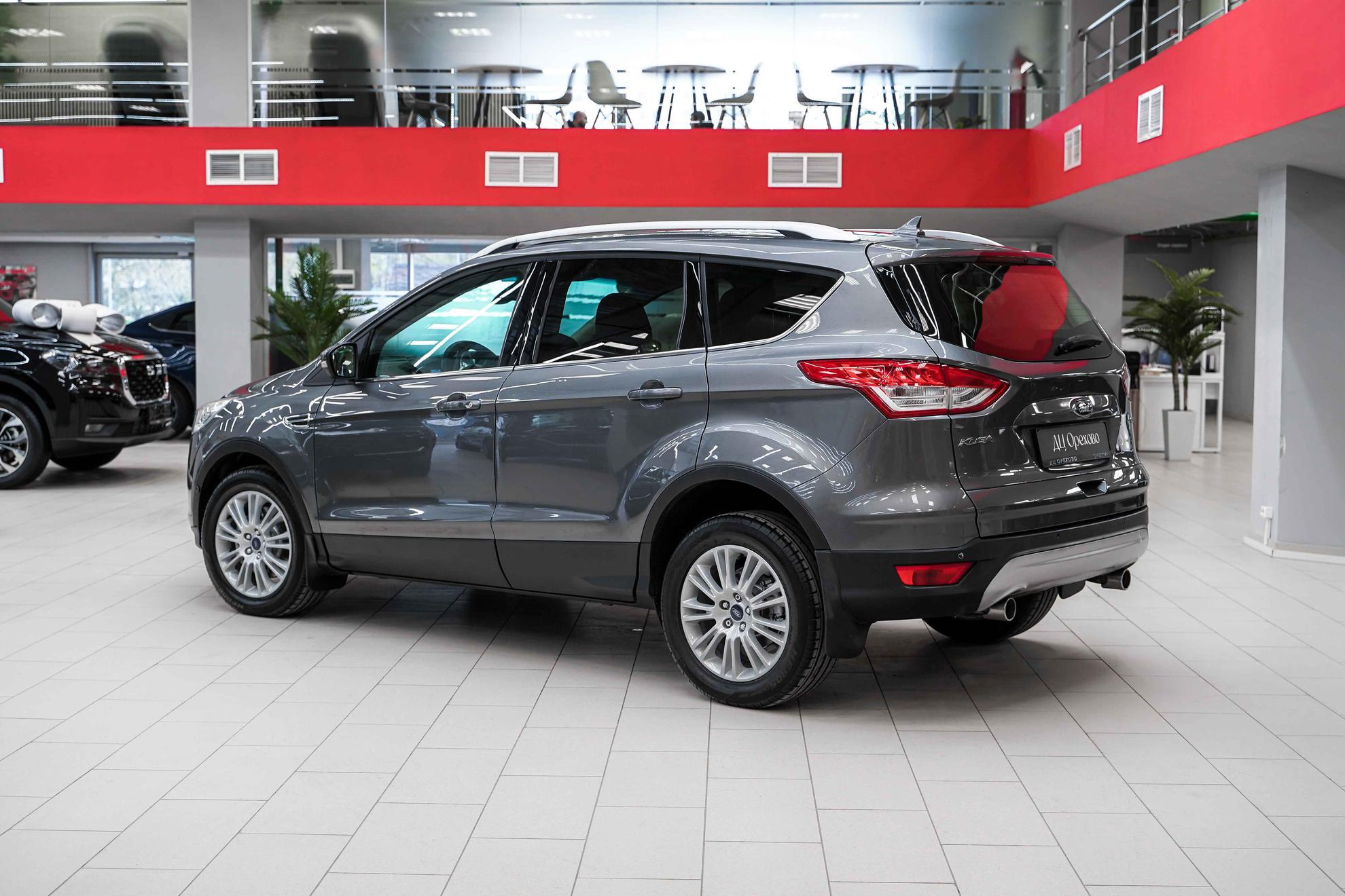 Ford Kuga 2013, серый, ДЦ Орехово