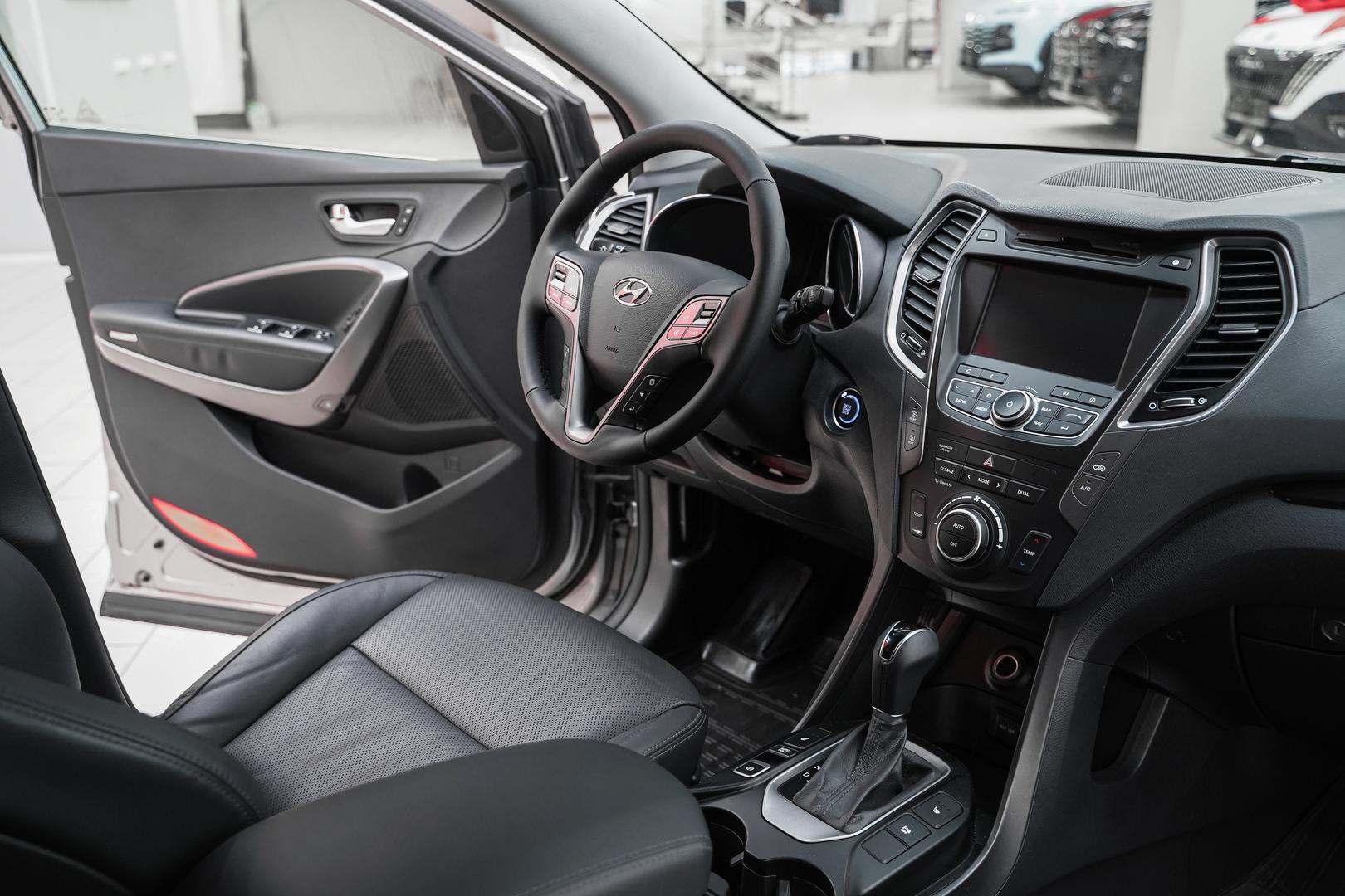 Hyundai Santa Fe 2015, серый, ДЦ Орехово