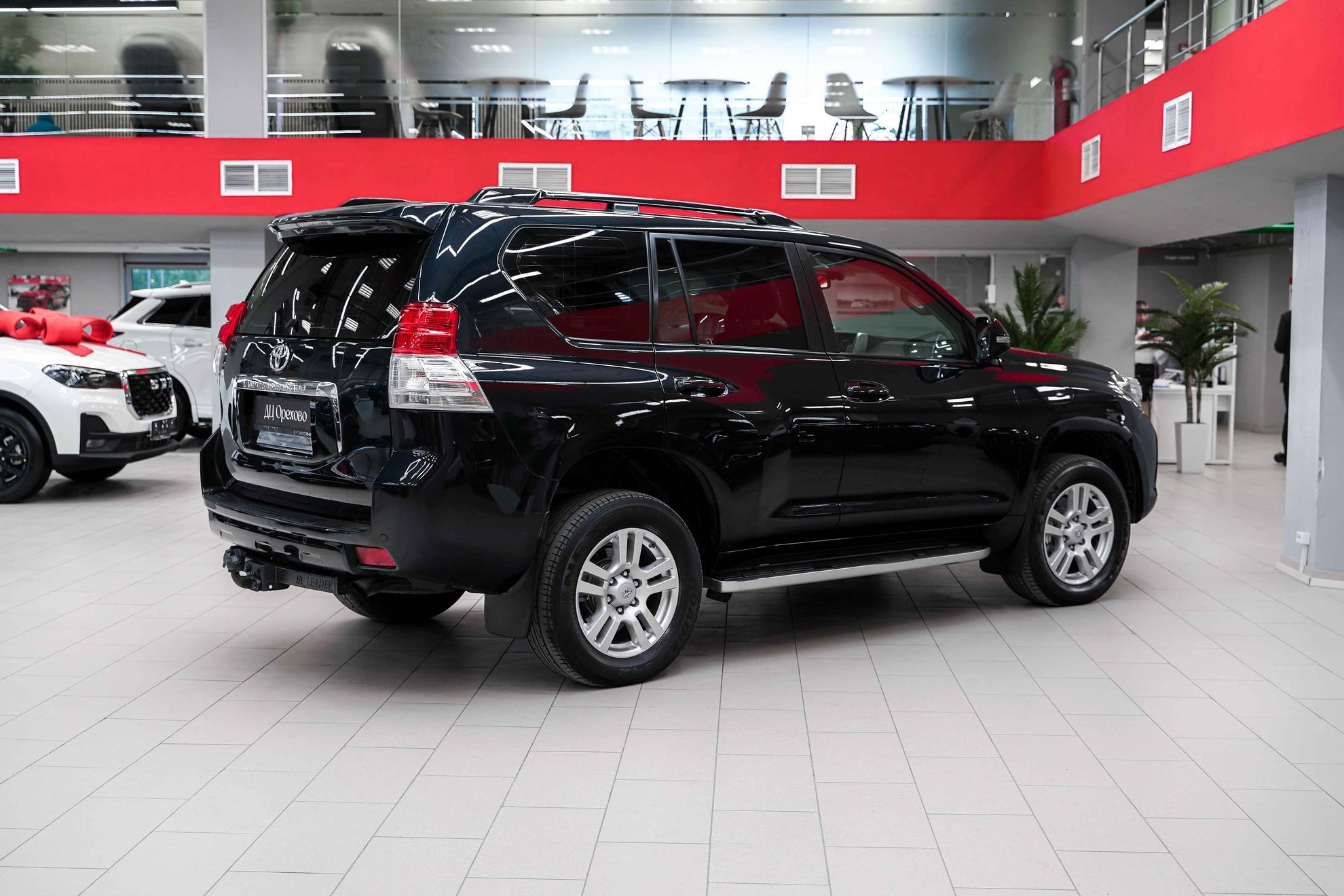 Toyota Land Cruiser Prado 2013, серый, ДЦ Орехово