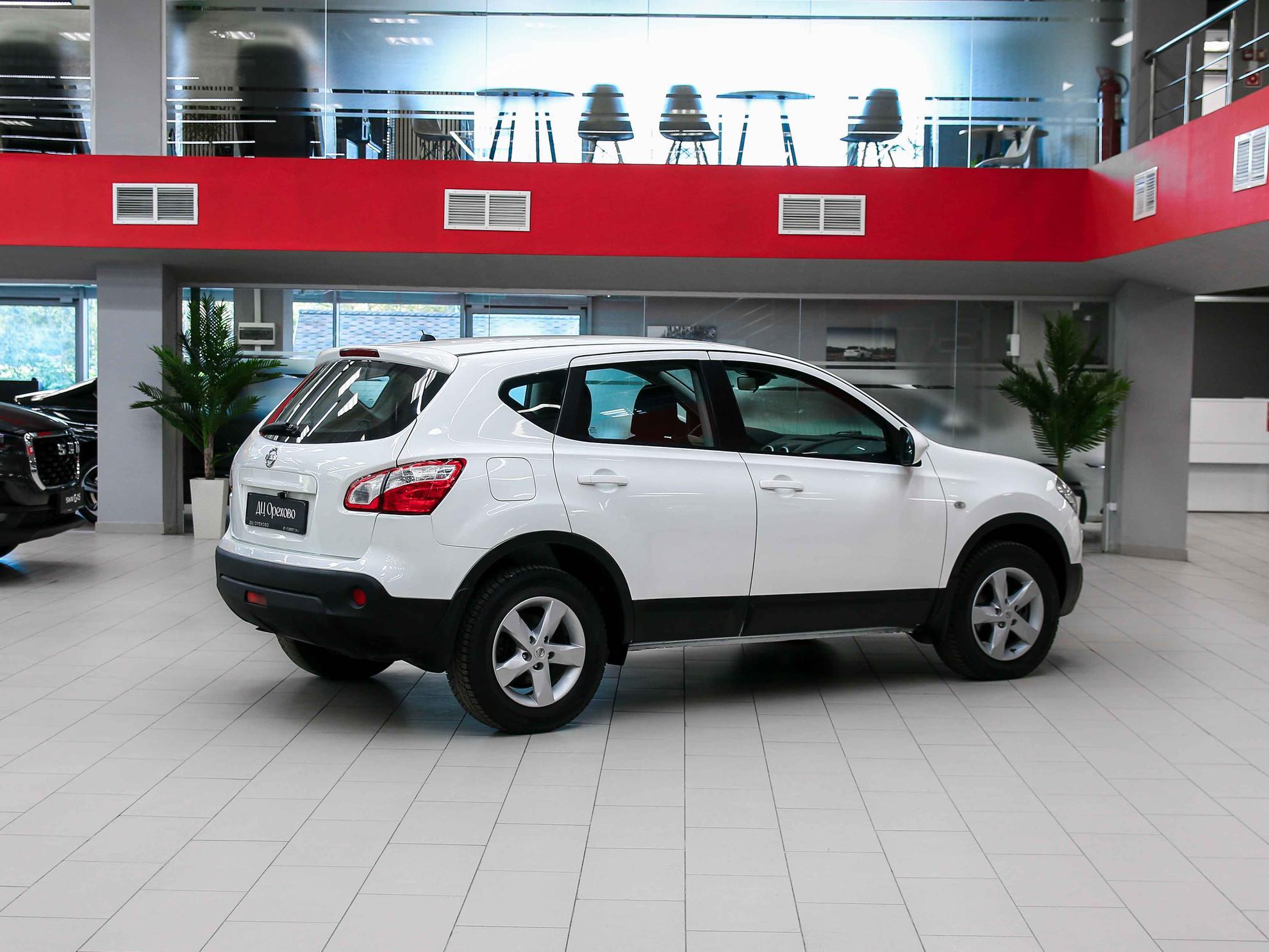 Nissan Qashqai 2011, белый, ДЦ Орехово