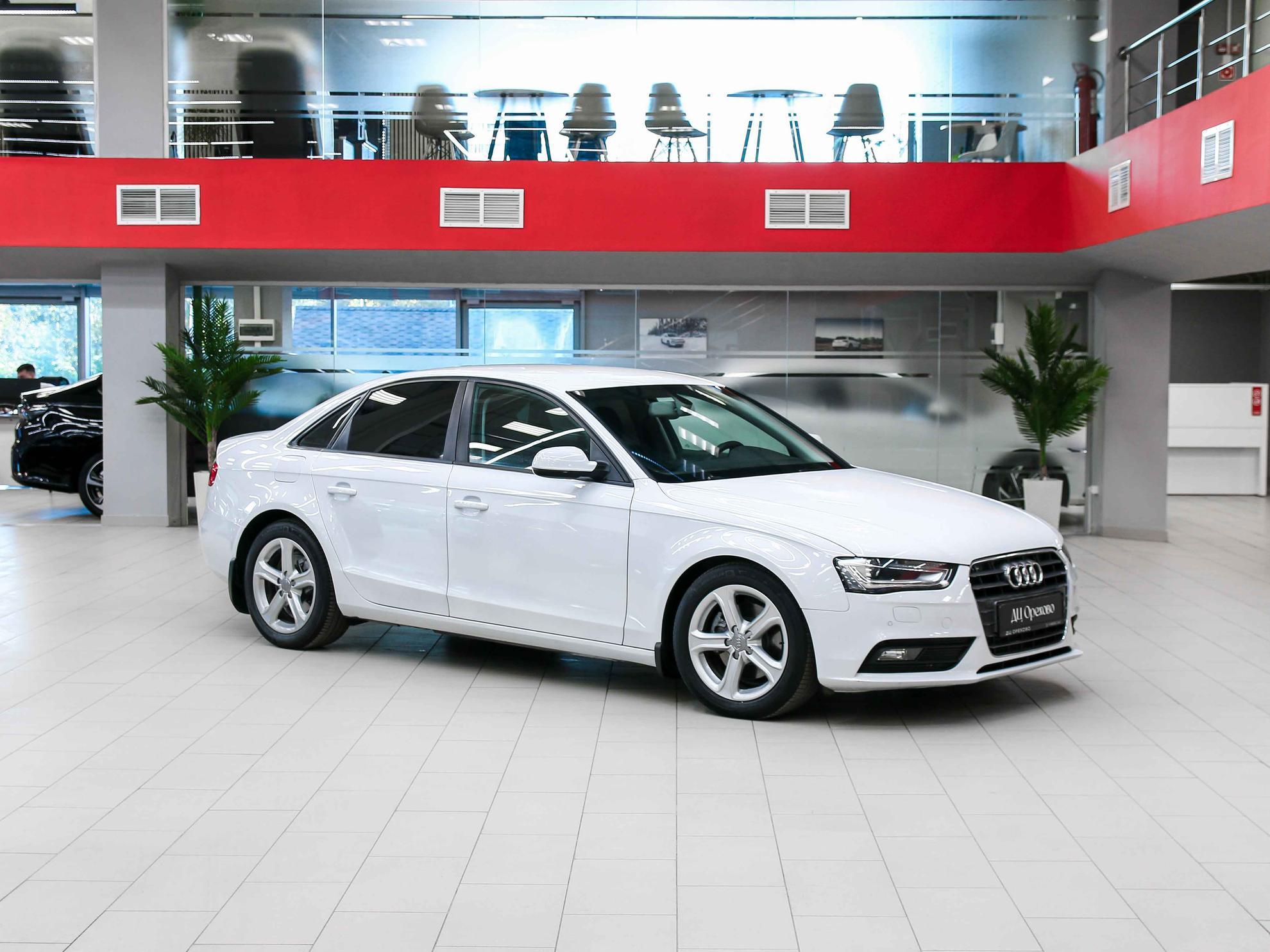 Audi A4 2013, белый, ДЦ Орехово