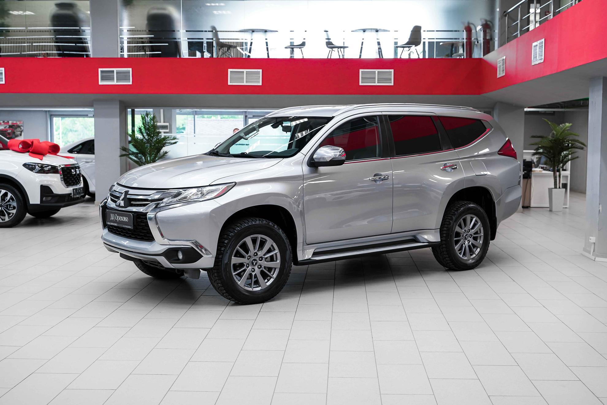 Mitsubishi Pajero Sport 2017, серебряный, ДЦ Орехово