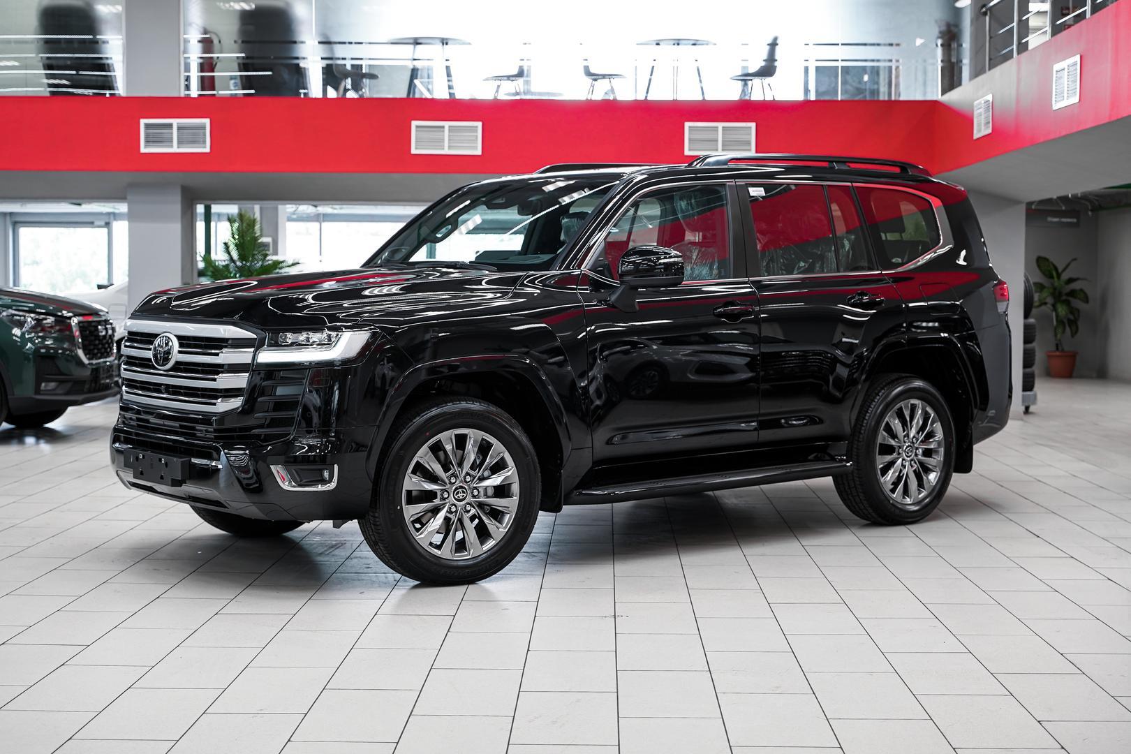 Toyota Land Cruiser 2025, черный, ДЦ Орехово