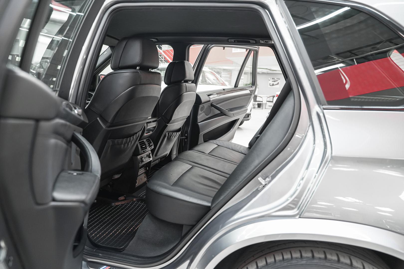 BMW X5 2011, серый, ДЦ Орехово