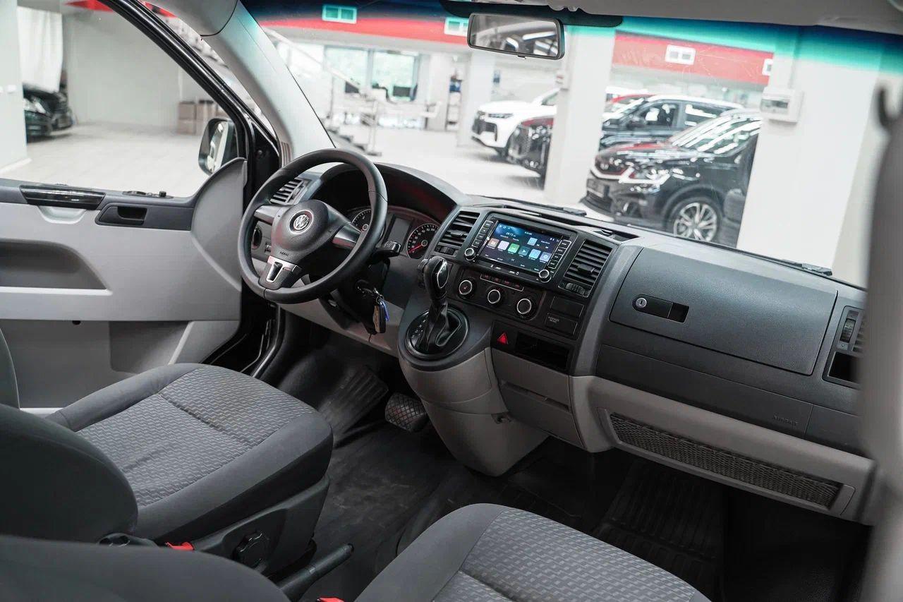 Volkswagen Caravelle 2013, черный, ДЦ Орехово