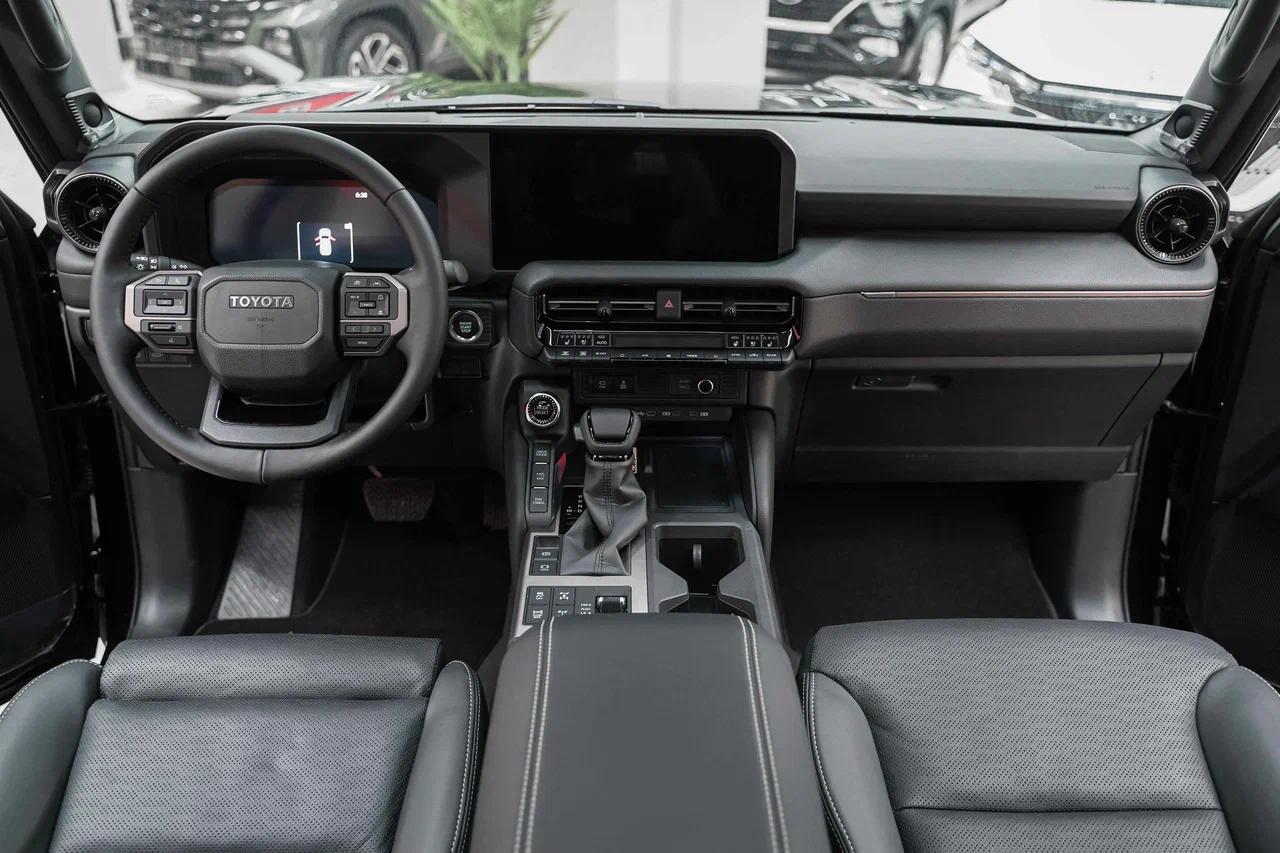 Toyota Land Cruiser Prado 2025, черный, ДЦ Орехово