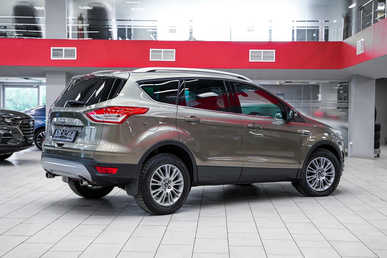 Ford Kuga 2014, серый, ДЦ Орехово