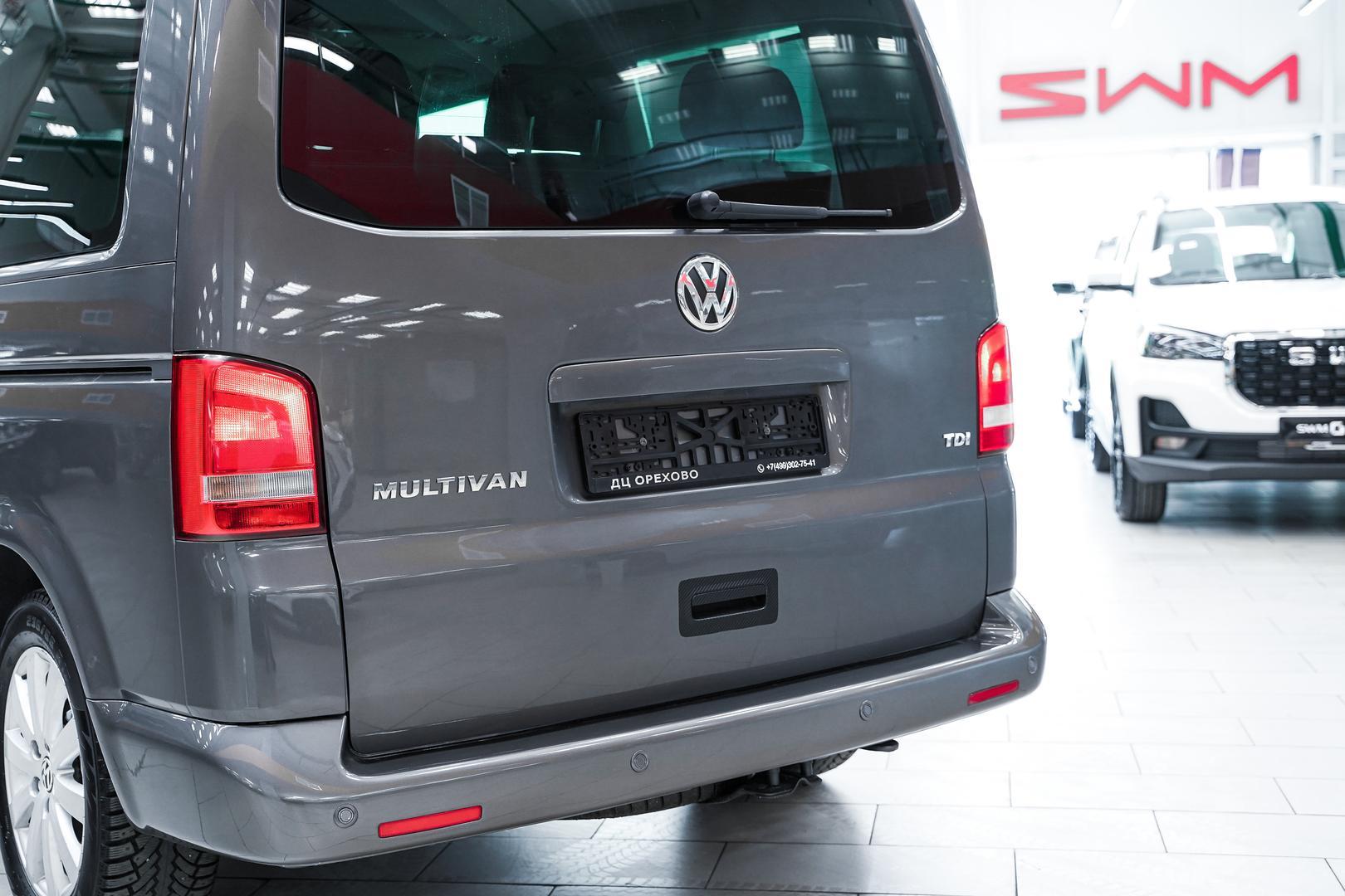 Volkswagen Multivan 2011, серый, ДЦ Орехово