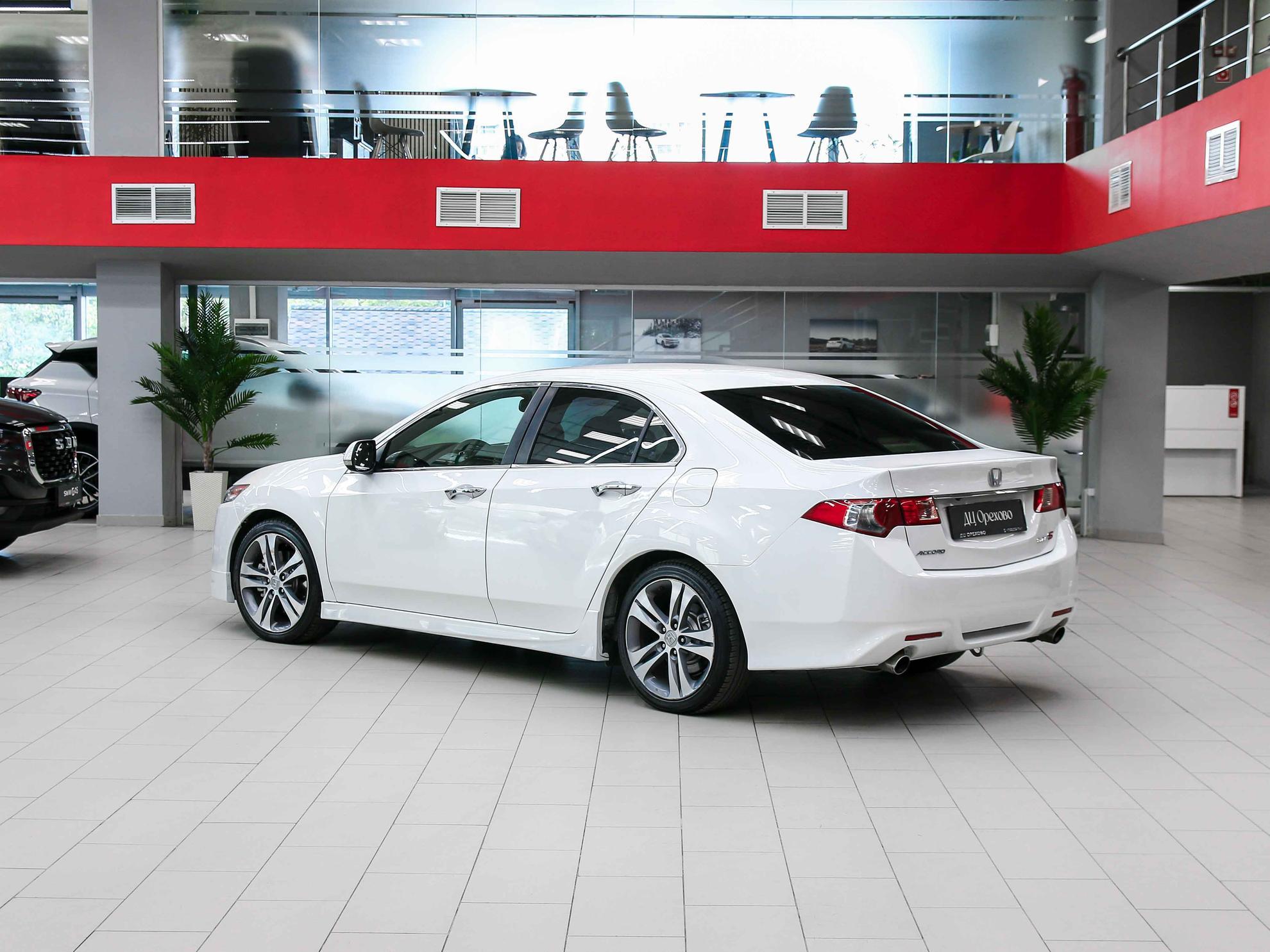 Honda Accord 2012, белый, ДЦ Орехово