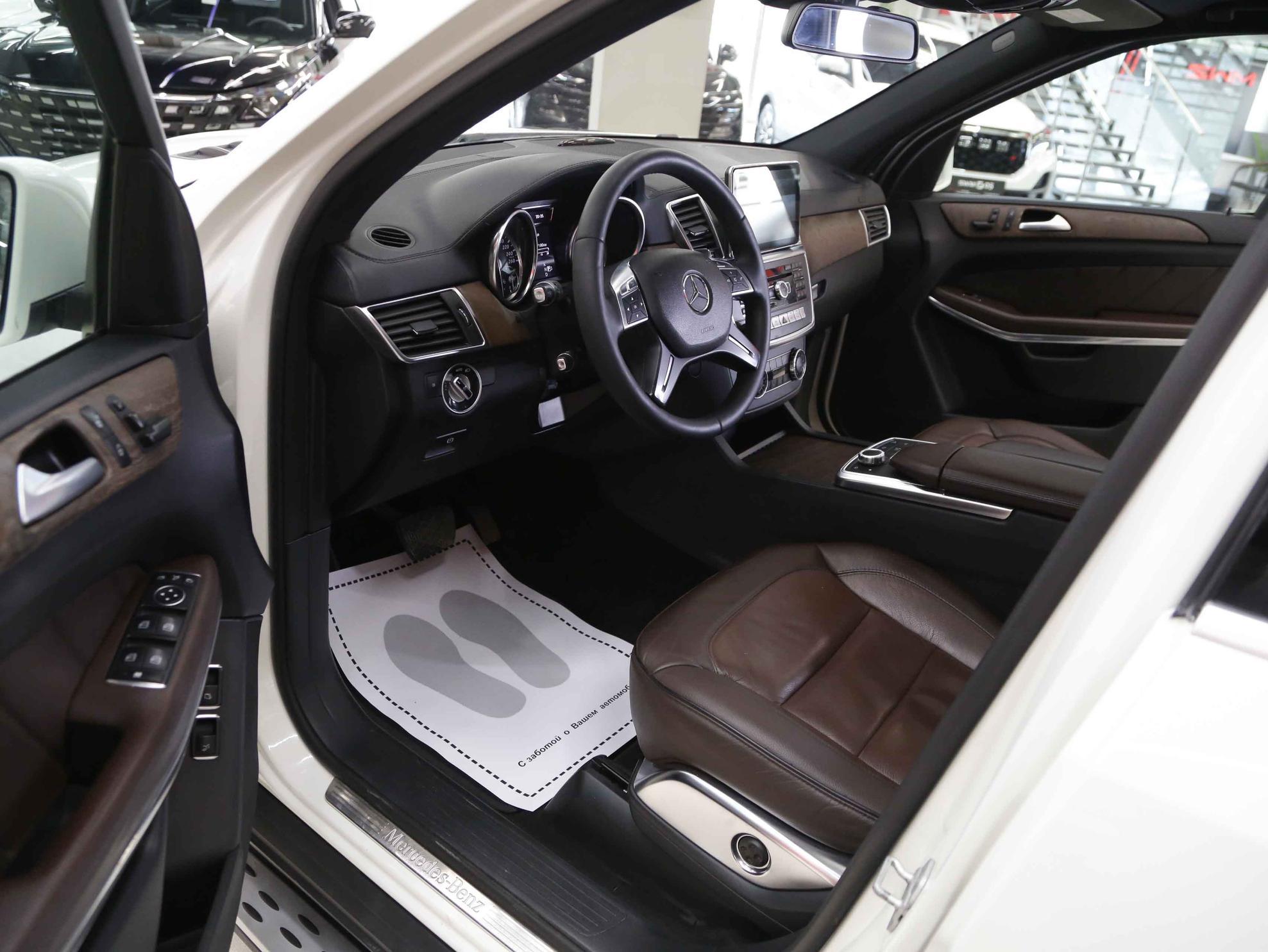 Mercedes-Benz GL-Класс 2013, белый, ДЦ Орехово