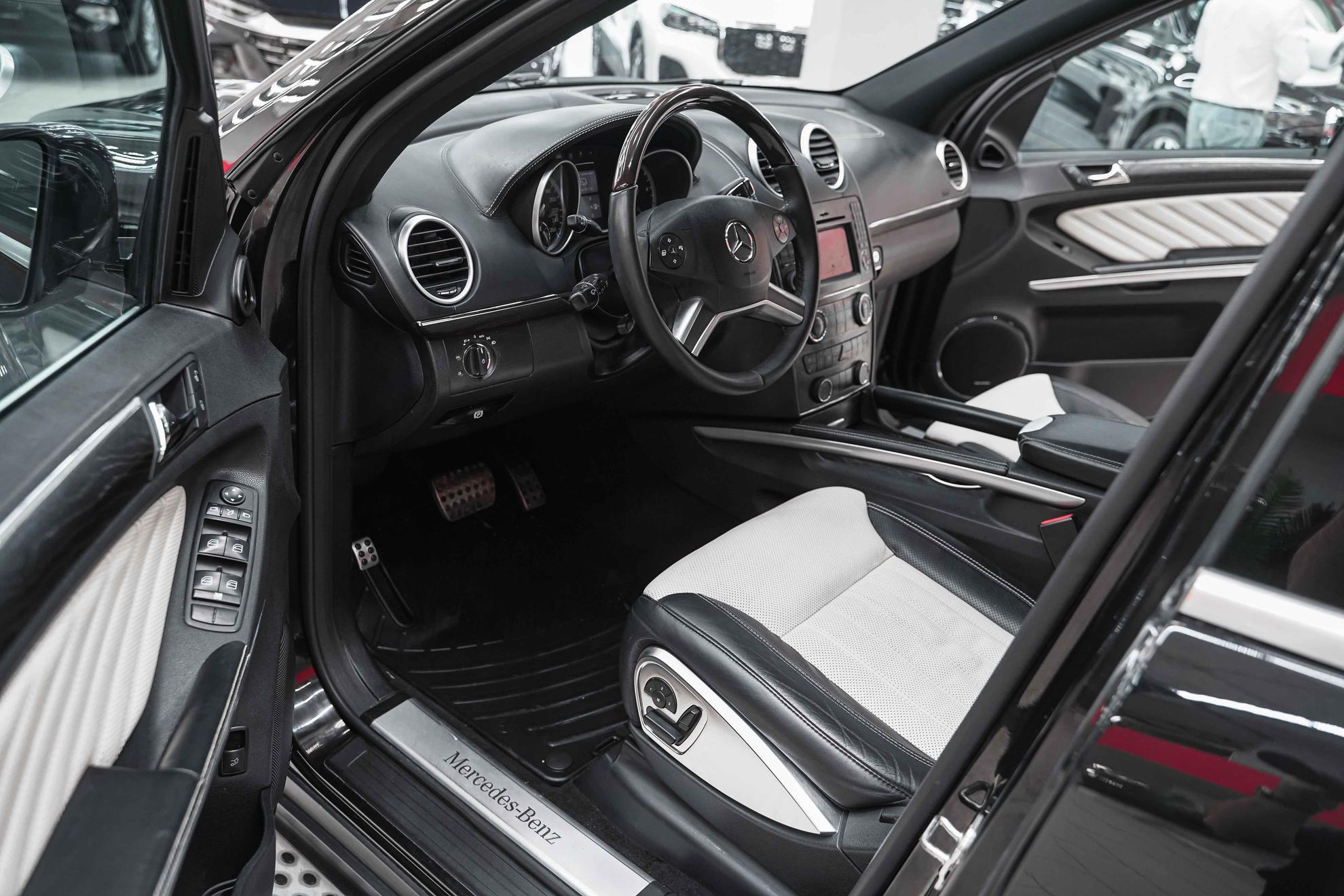 Mercedes-Benz GL-Класс 2012, черный, ДЦ Орехово