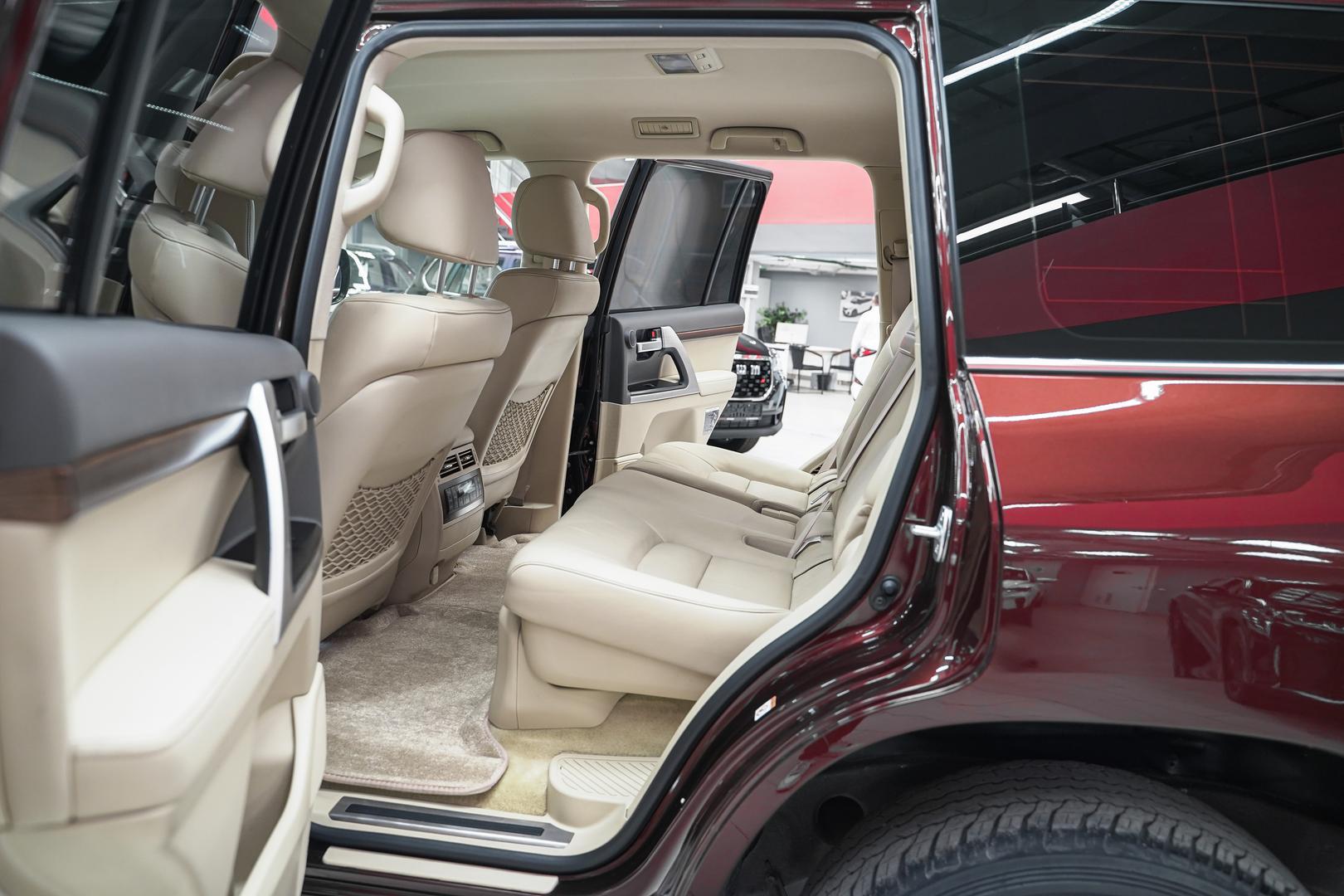 Toyota Land Cruiser 2015, коричневый, ДЦ Орехово