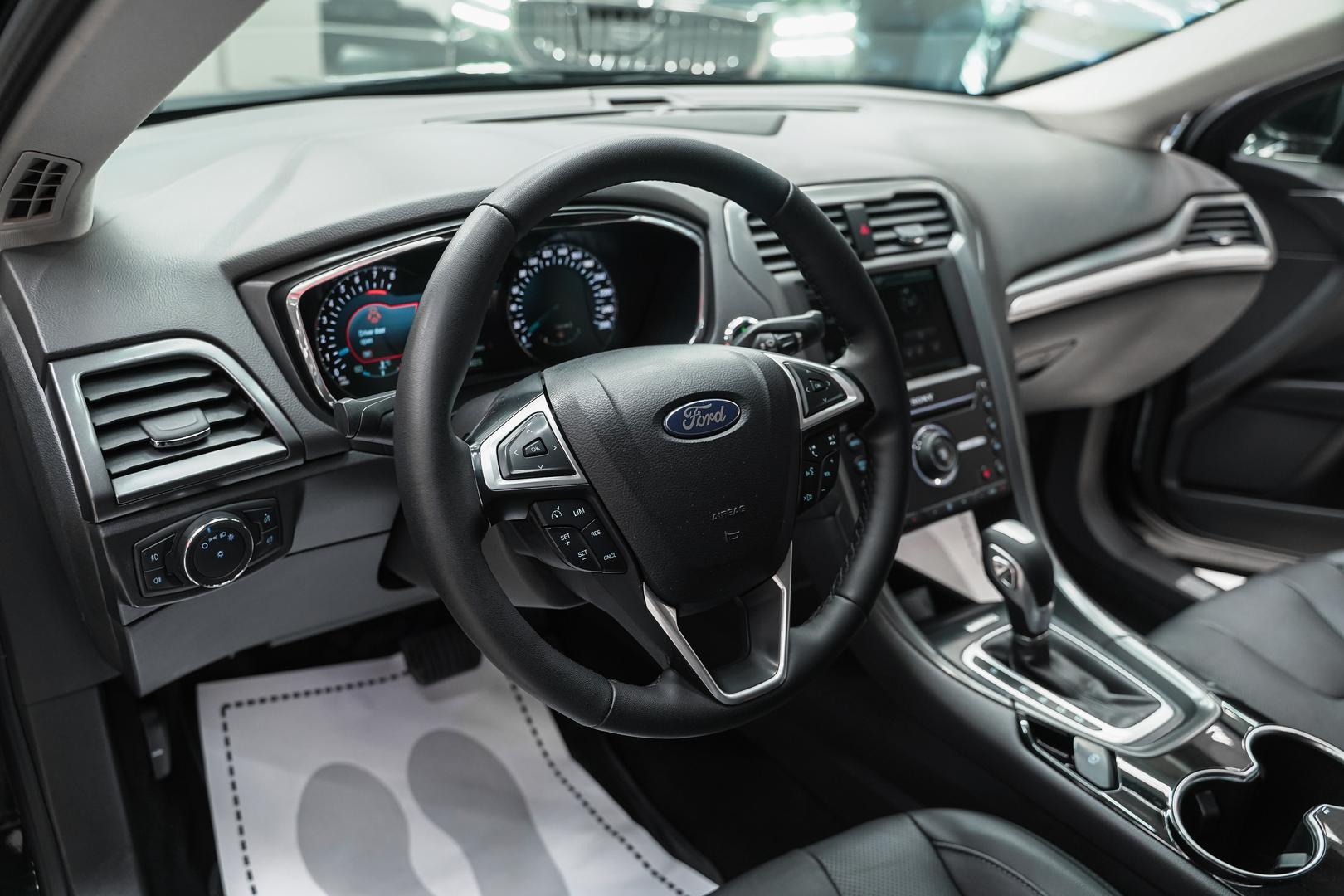 Ford Mondeo 2015, черный, ДЦ Орехово