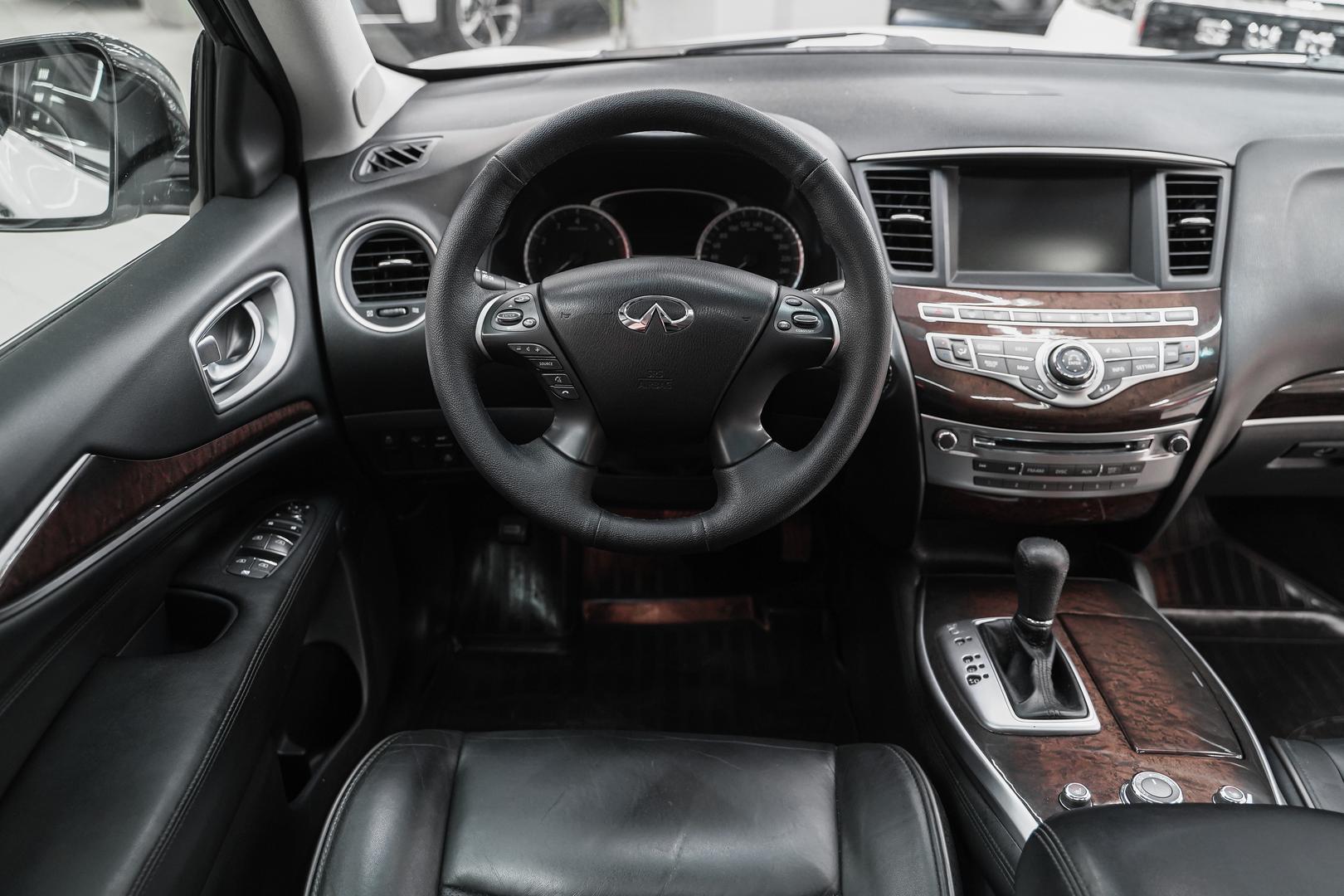 Infiniti JX 2013, белый, ДЦ Орехово