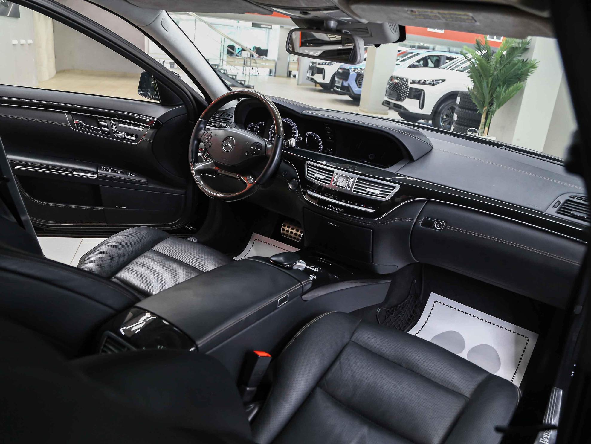Mercedes-Benz S-Класс 2011, черный, ДЦ Орехово