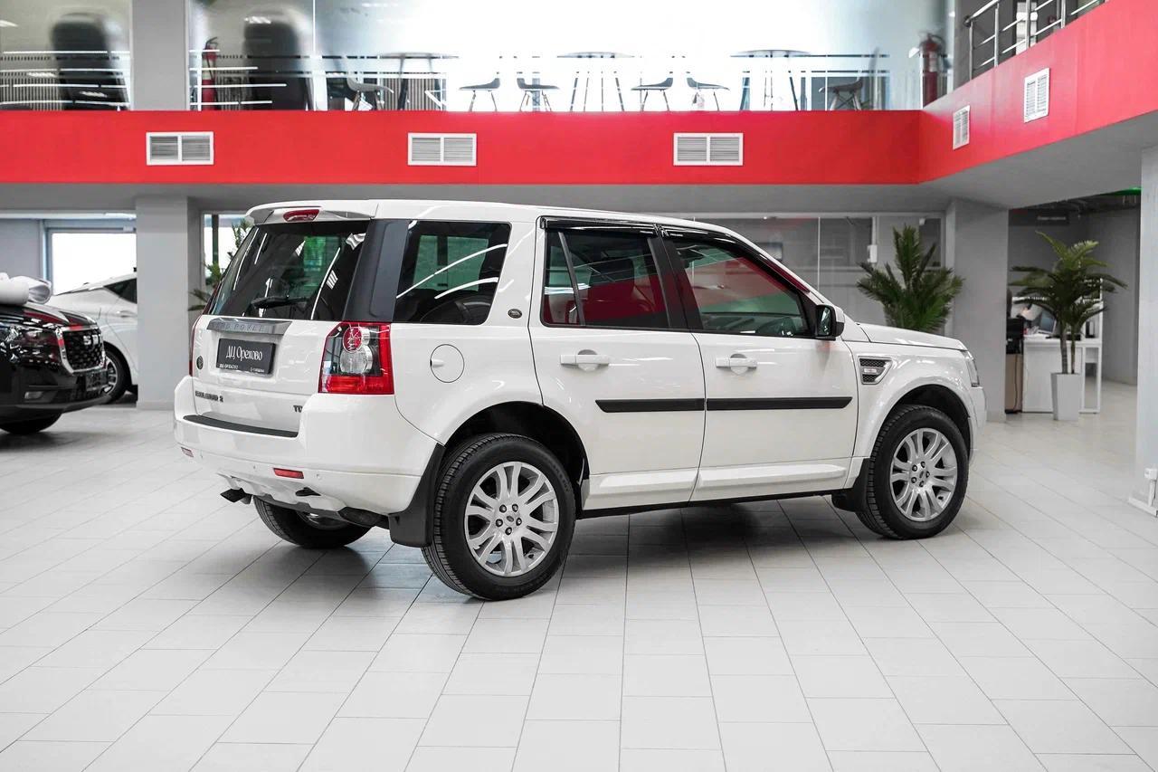 Land Rover Freelander 2010, белый, ДЦ Орехово